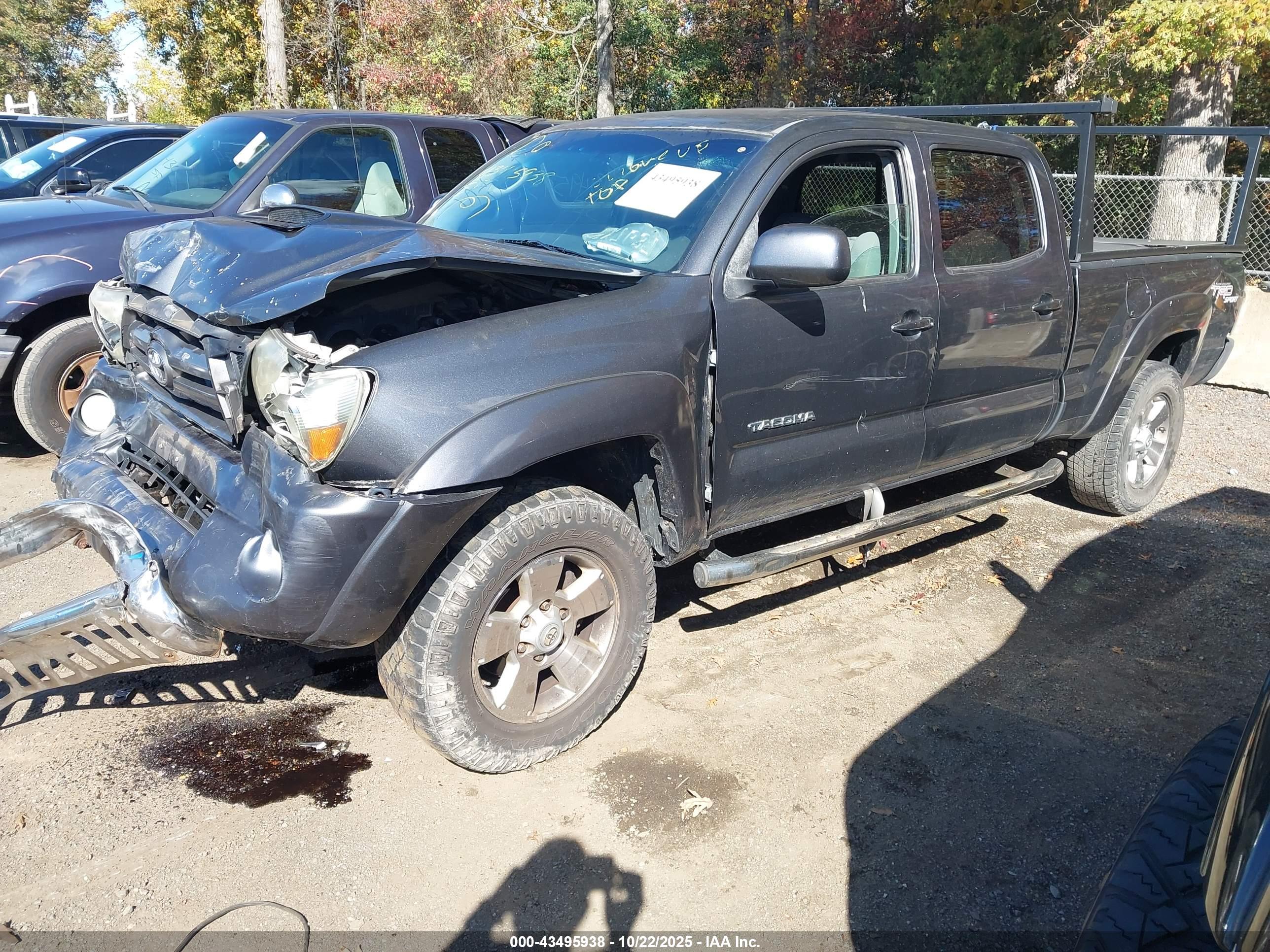 TOYOTA TACOMA image 2