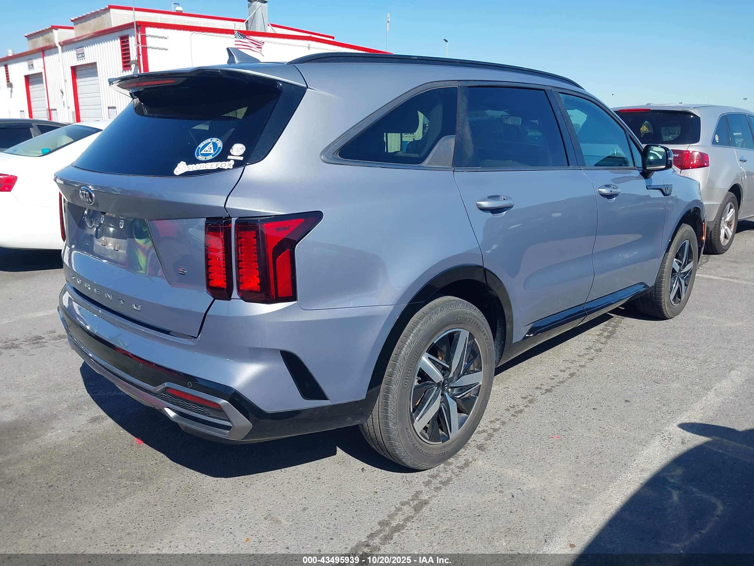 KIA SORENTO image 4