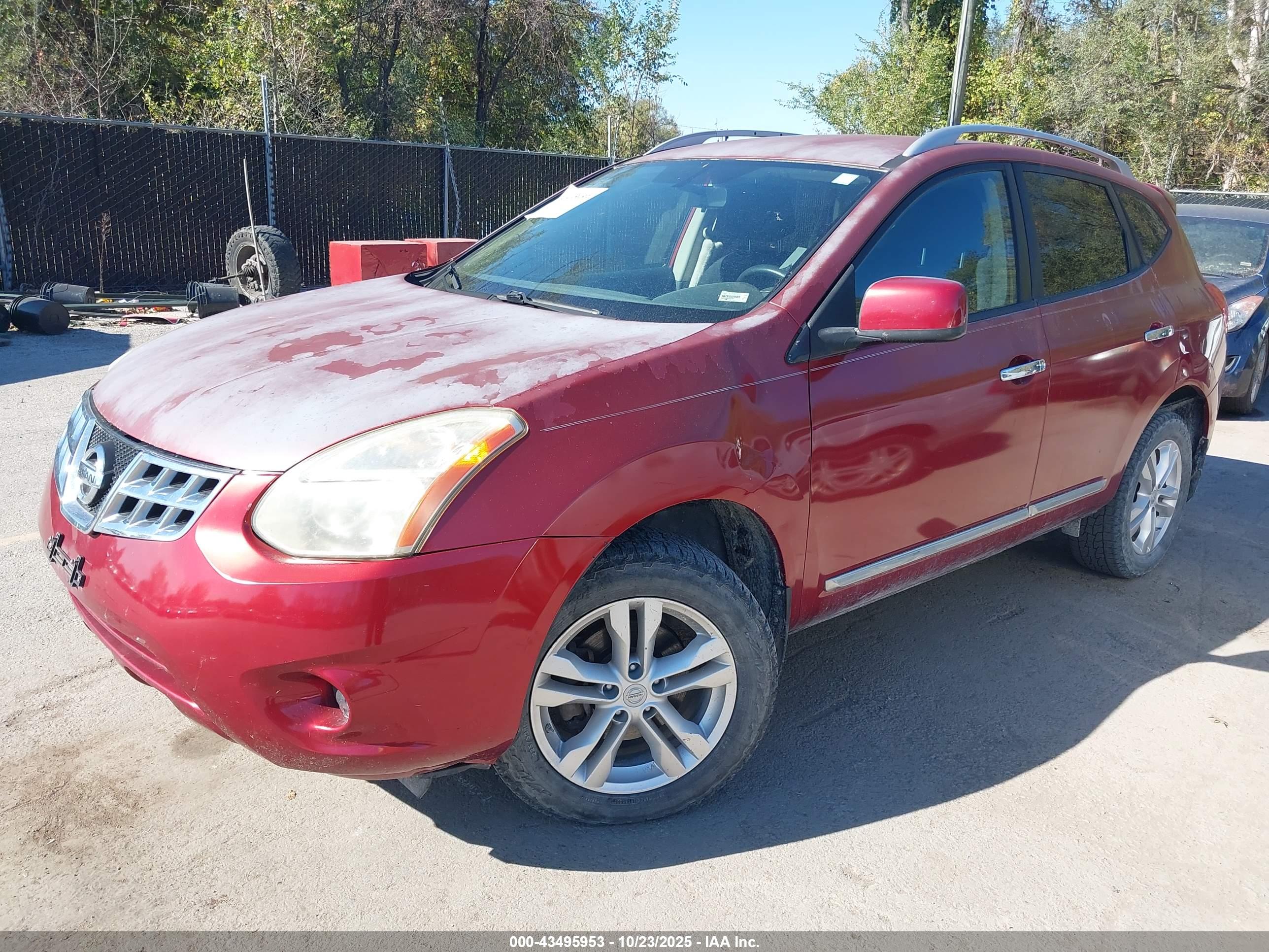 NISSAN ROGUE image 2