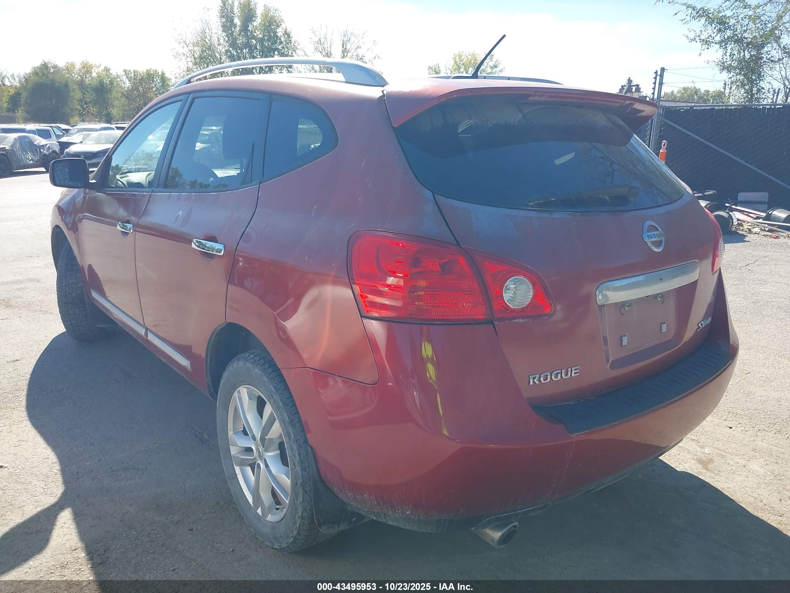 NISSAN ROGUE image 3