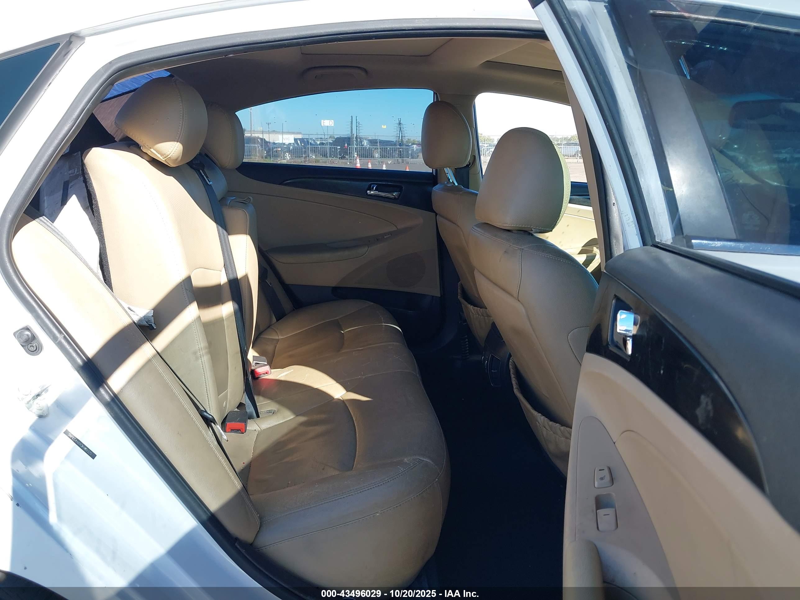 HYUNDAI SONATA image 8