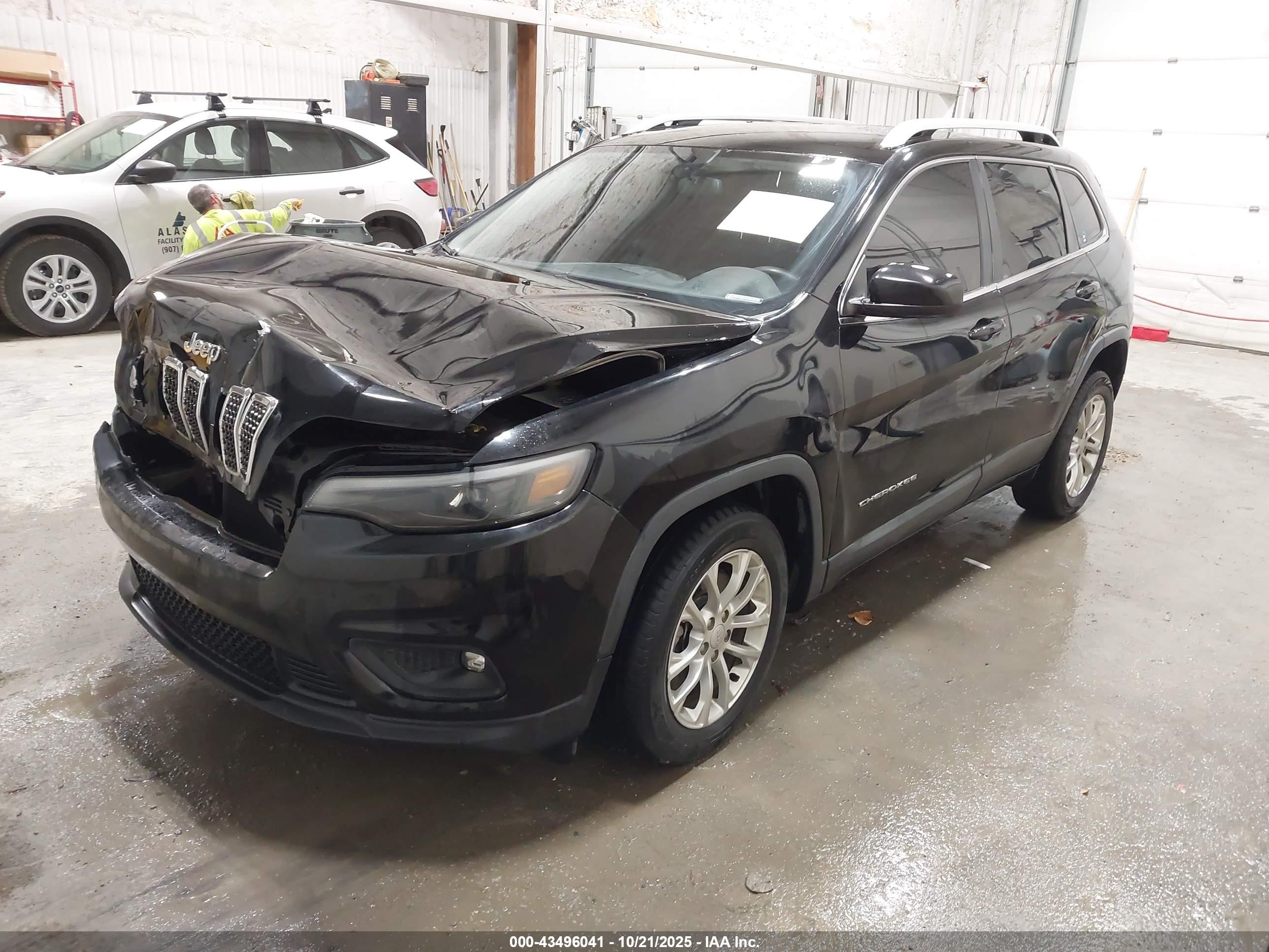 JEEP CHEROKEE image 2