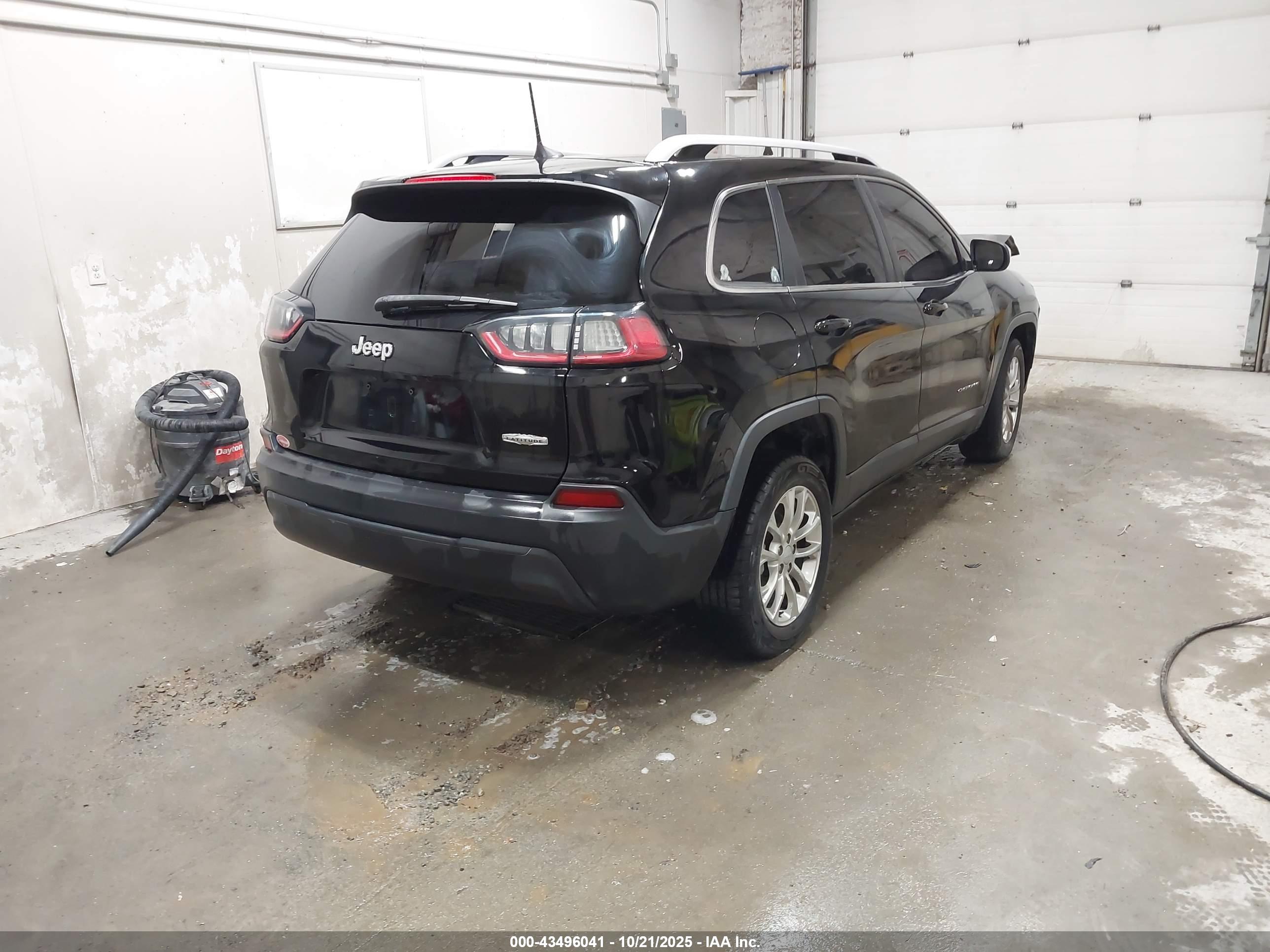 JEEP CHEROKEE image 4