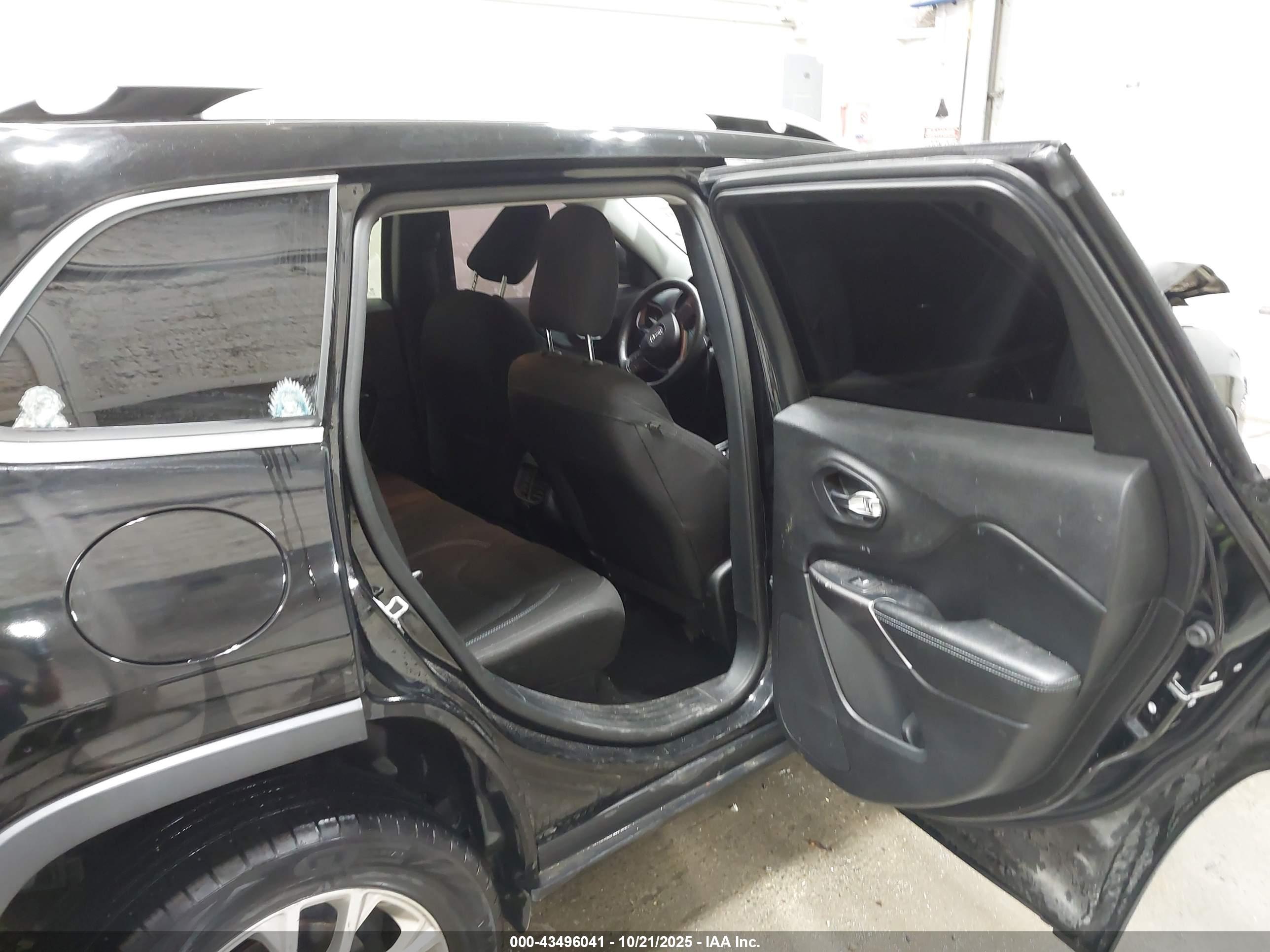 JEEP CHEROKEE image 8