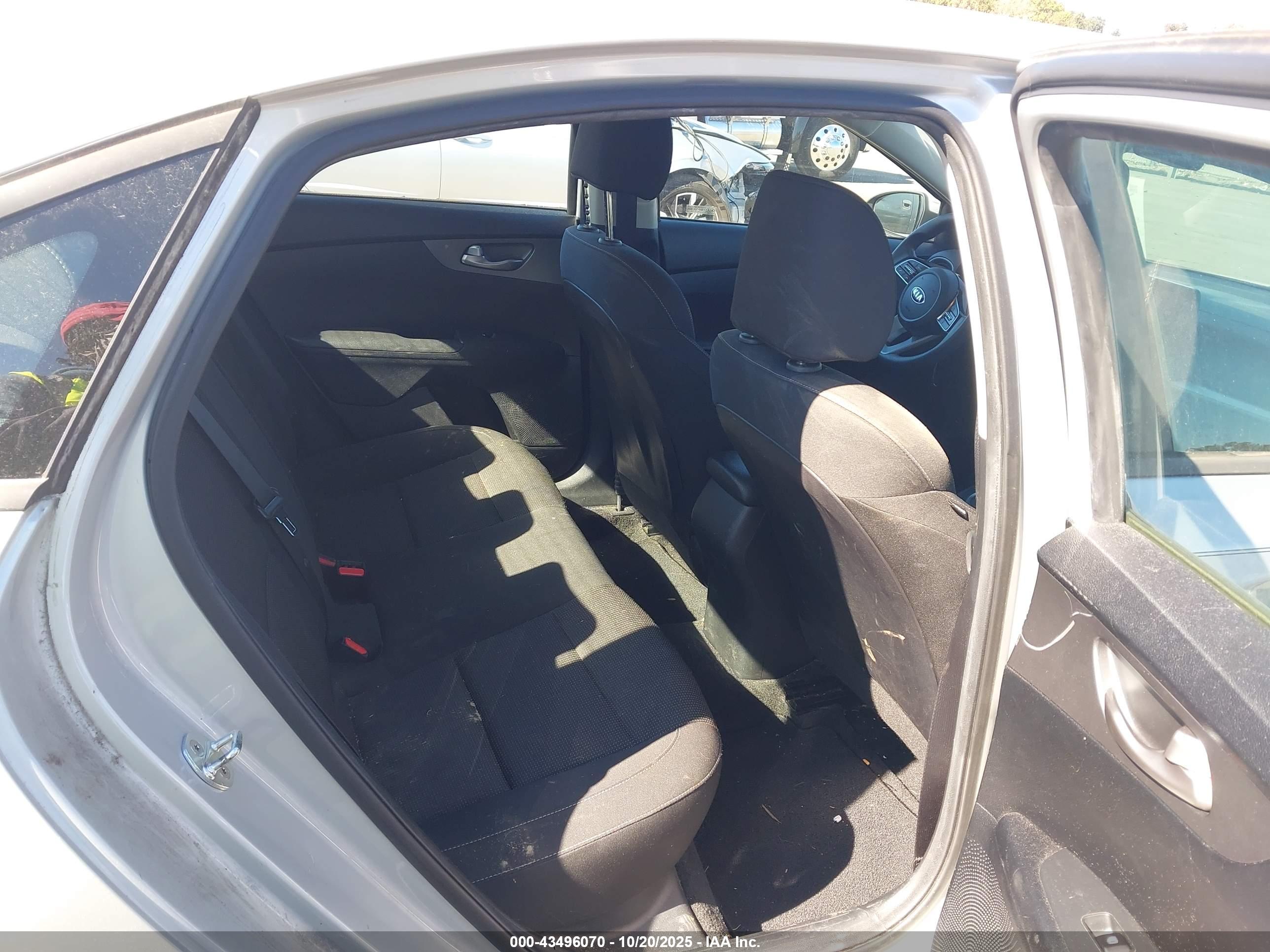 KIA FORTE image 8