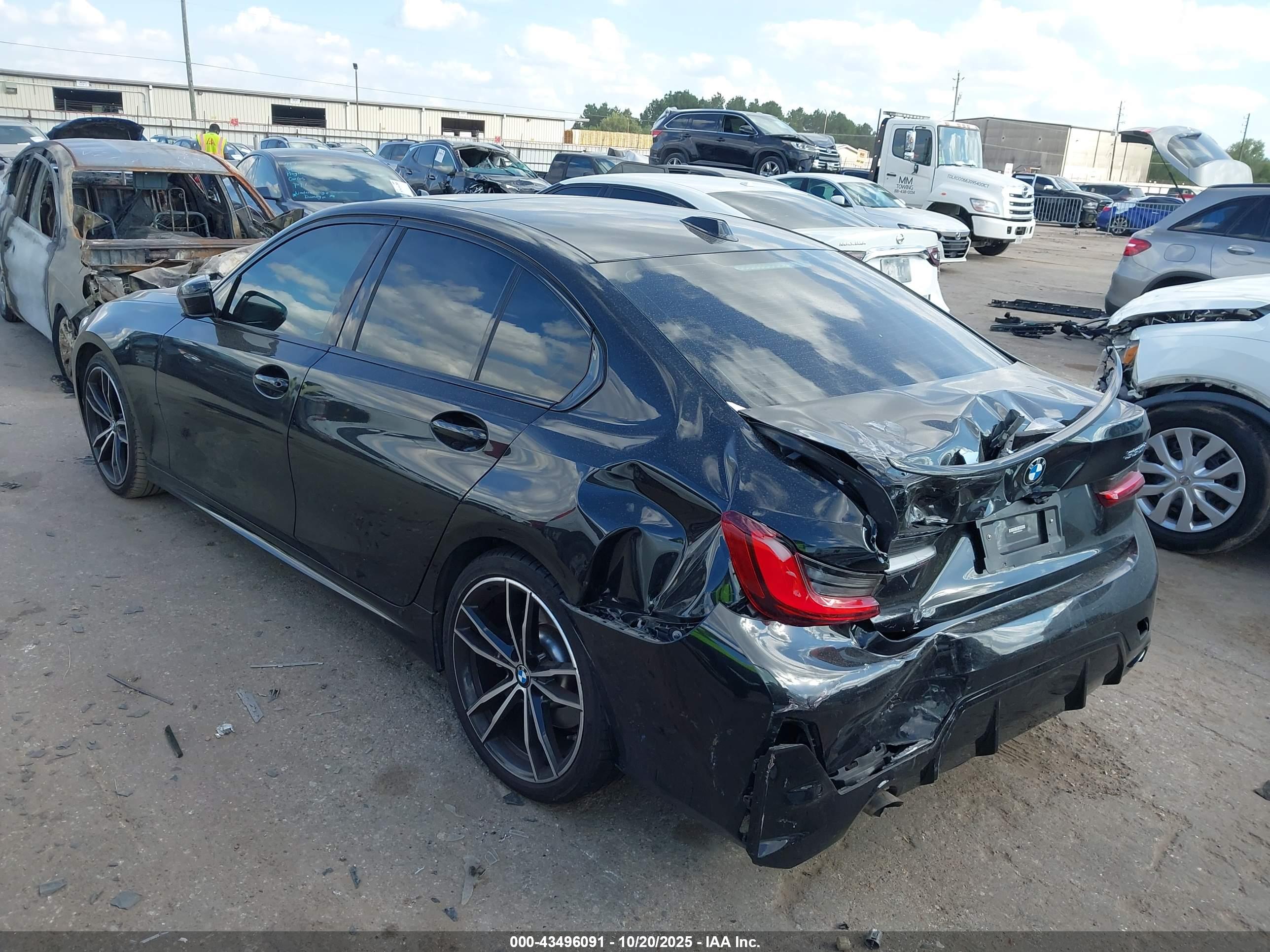 BMW 330I image 3