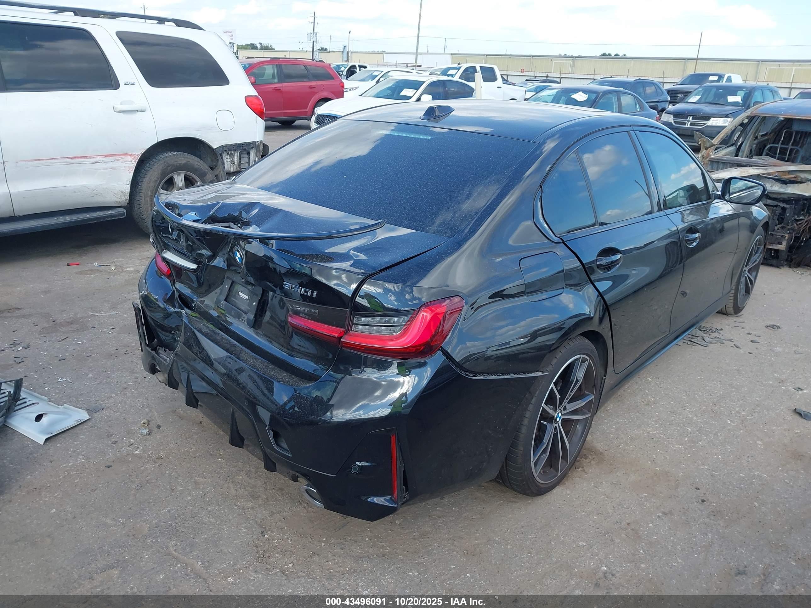 BMW 330I image 4