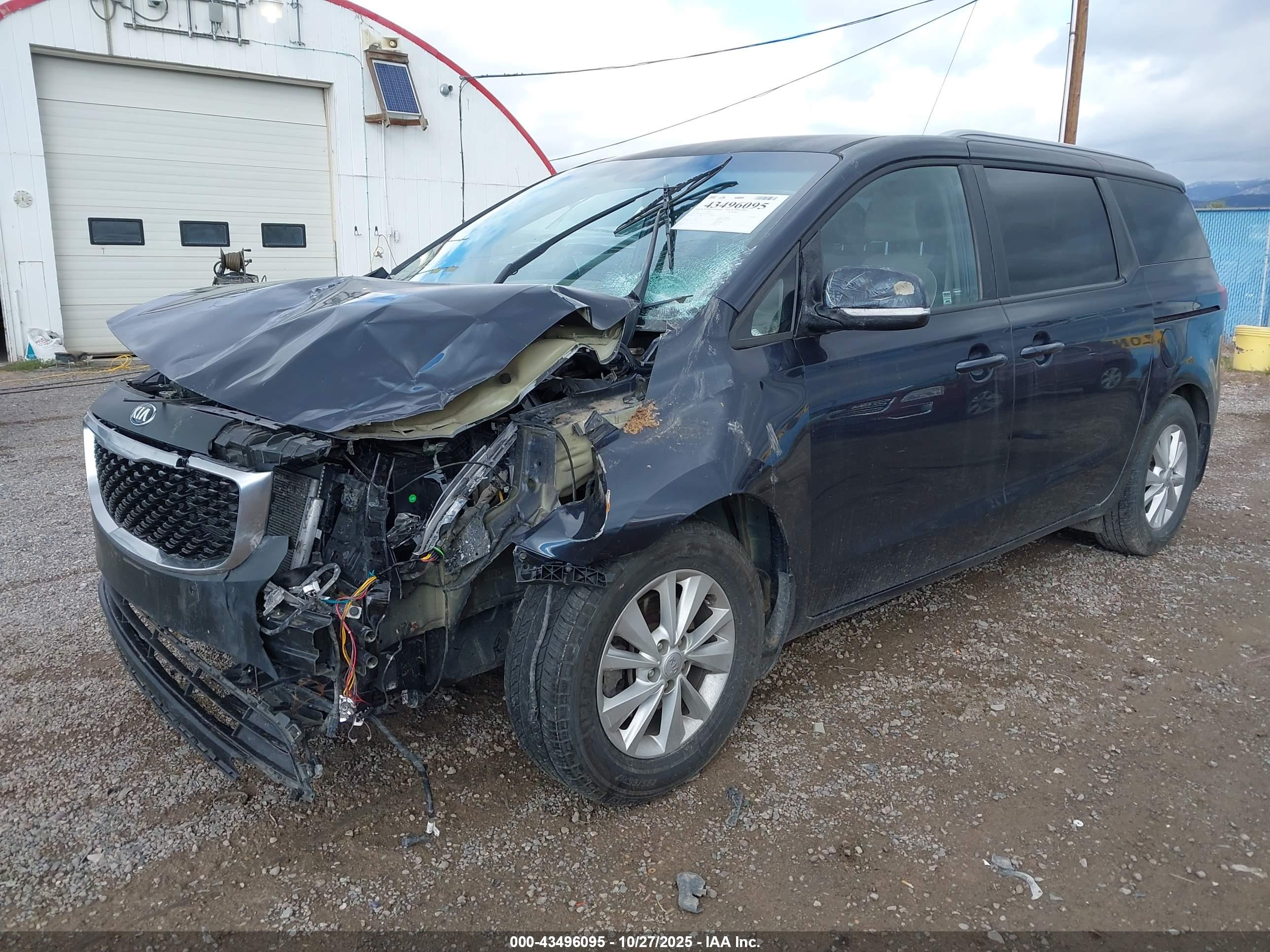 KIA SEDONA image 2