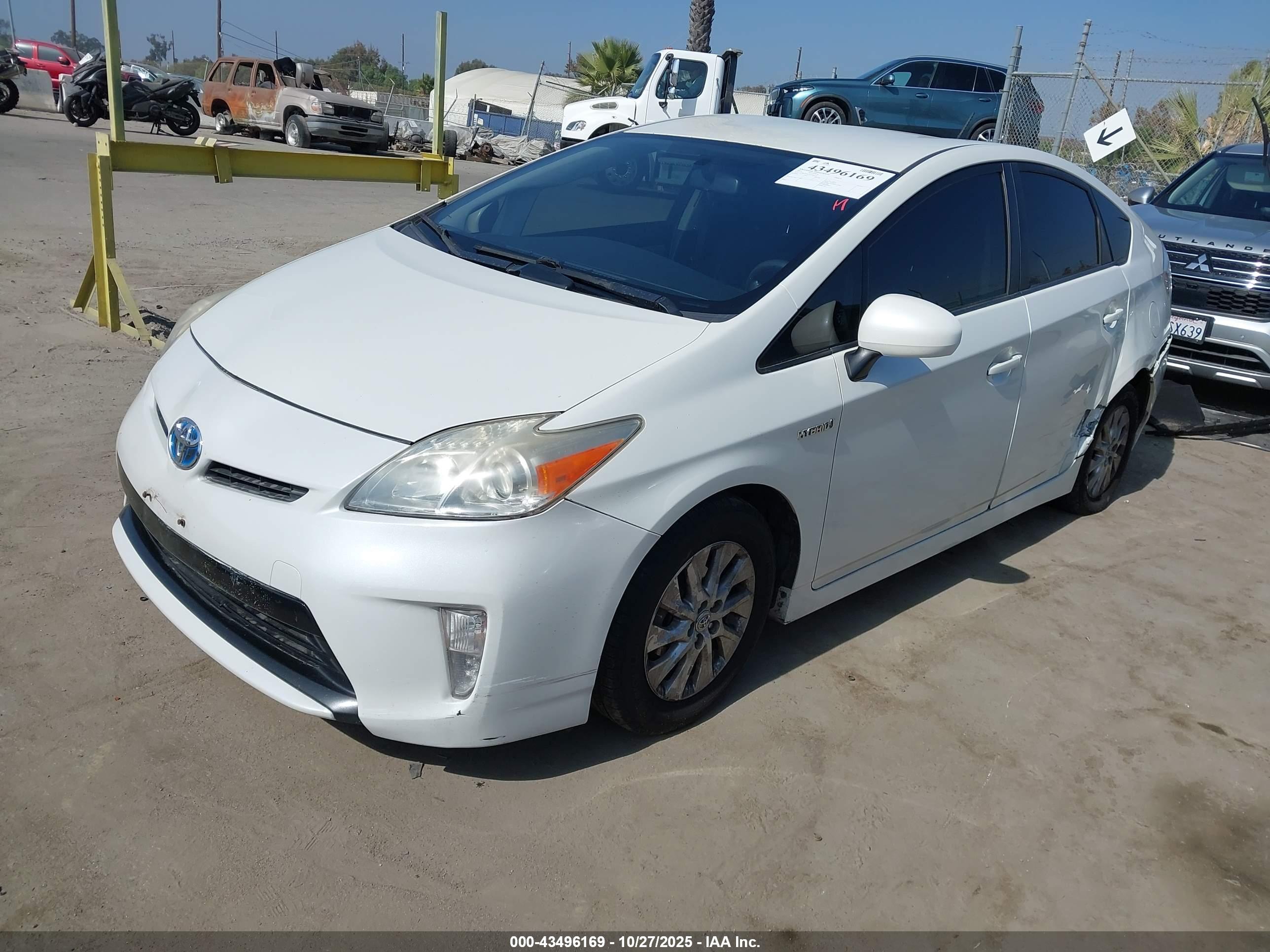 TOYOTA PRIUS image 2