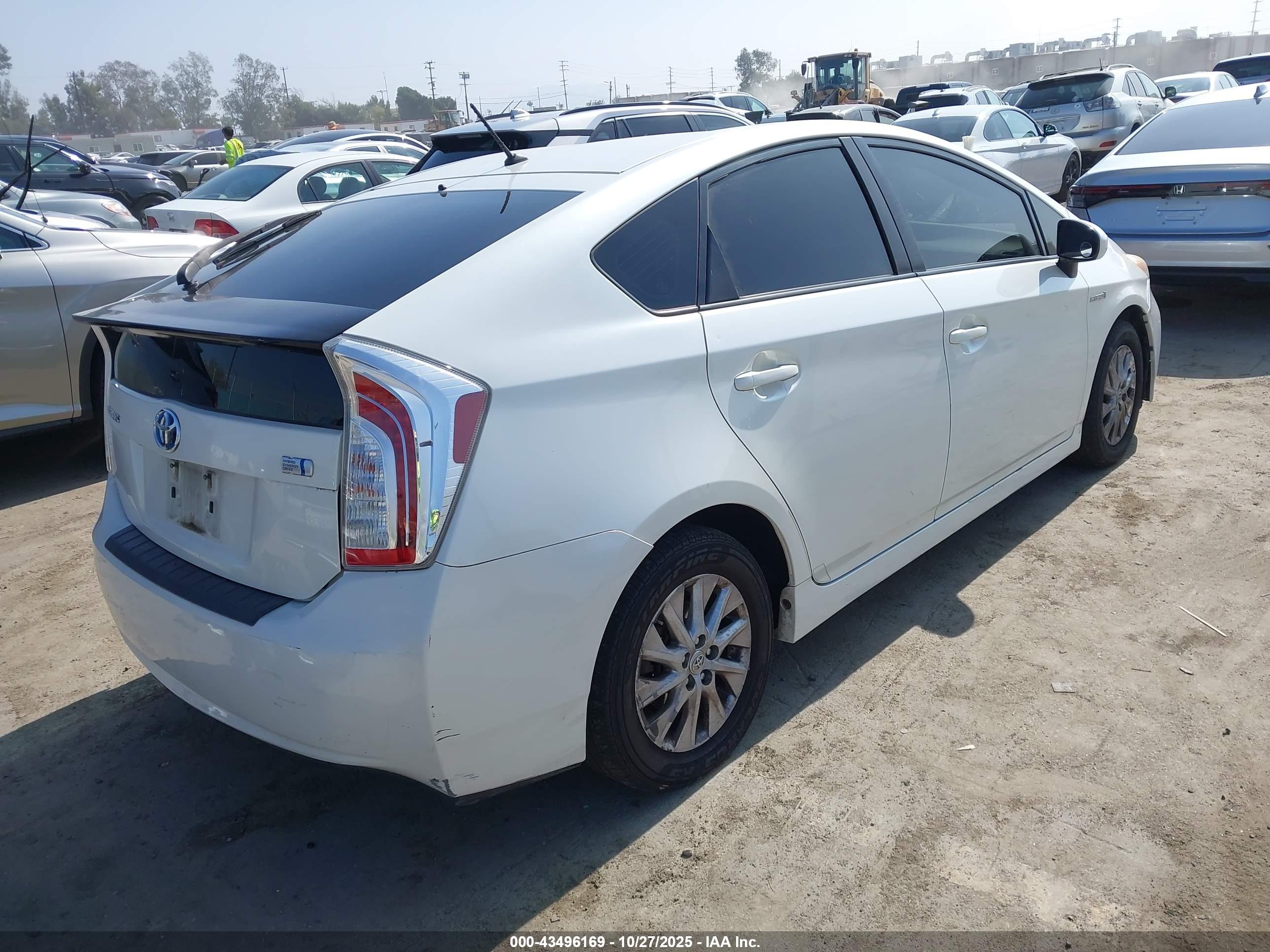 TOYOTA PRIUS image 4