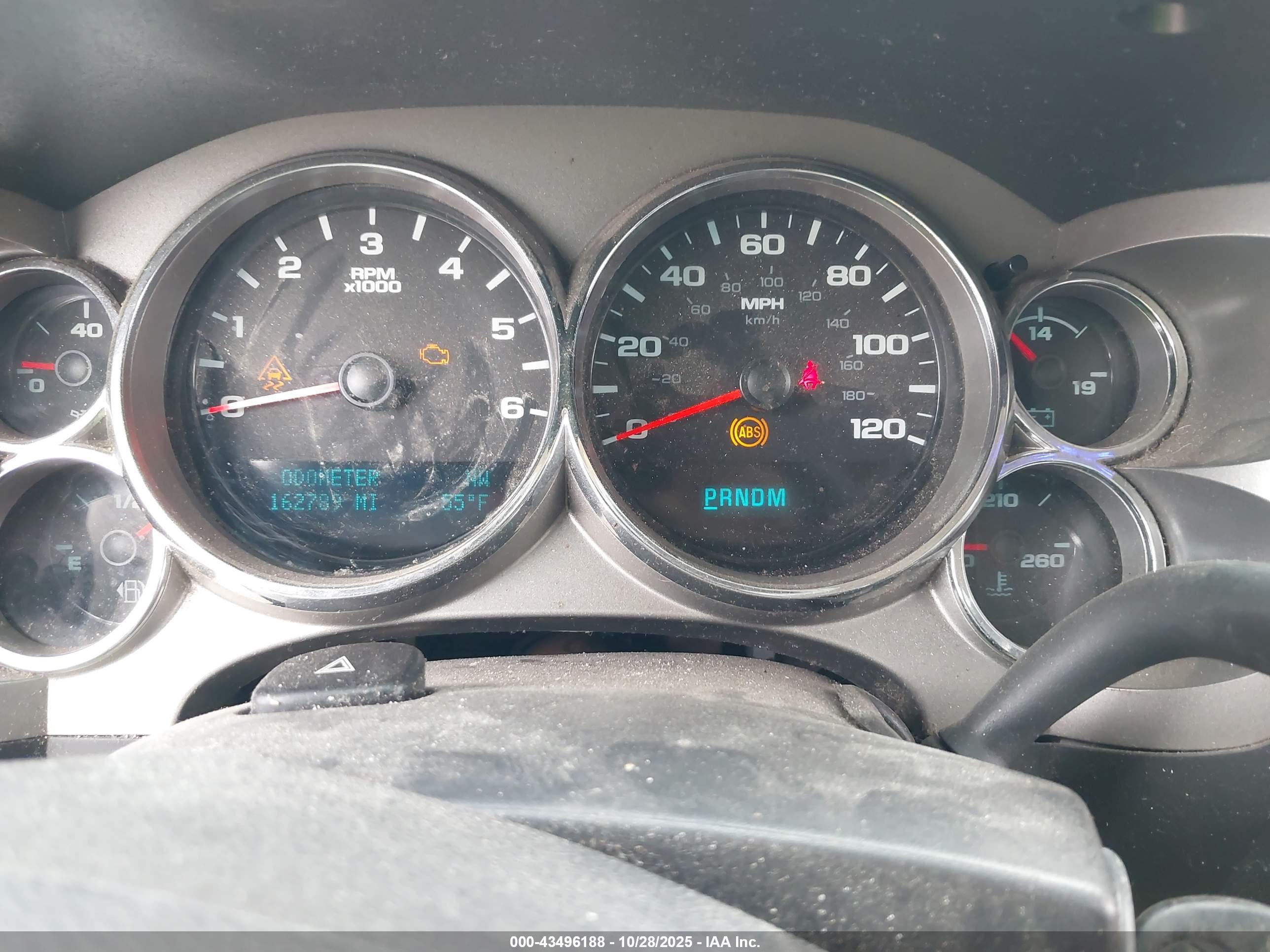 CHEVROLET SILVERADO image 7
