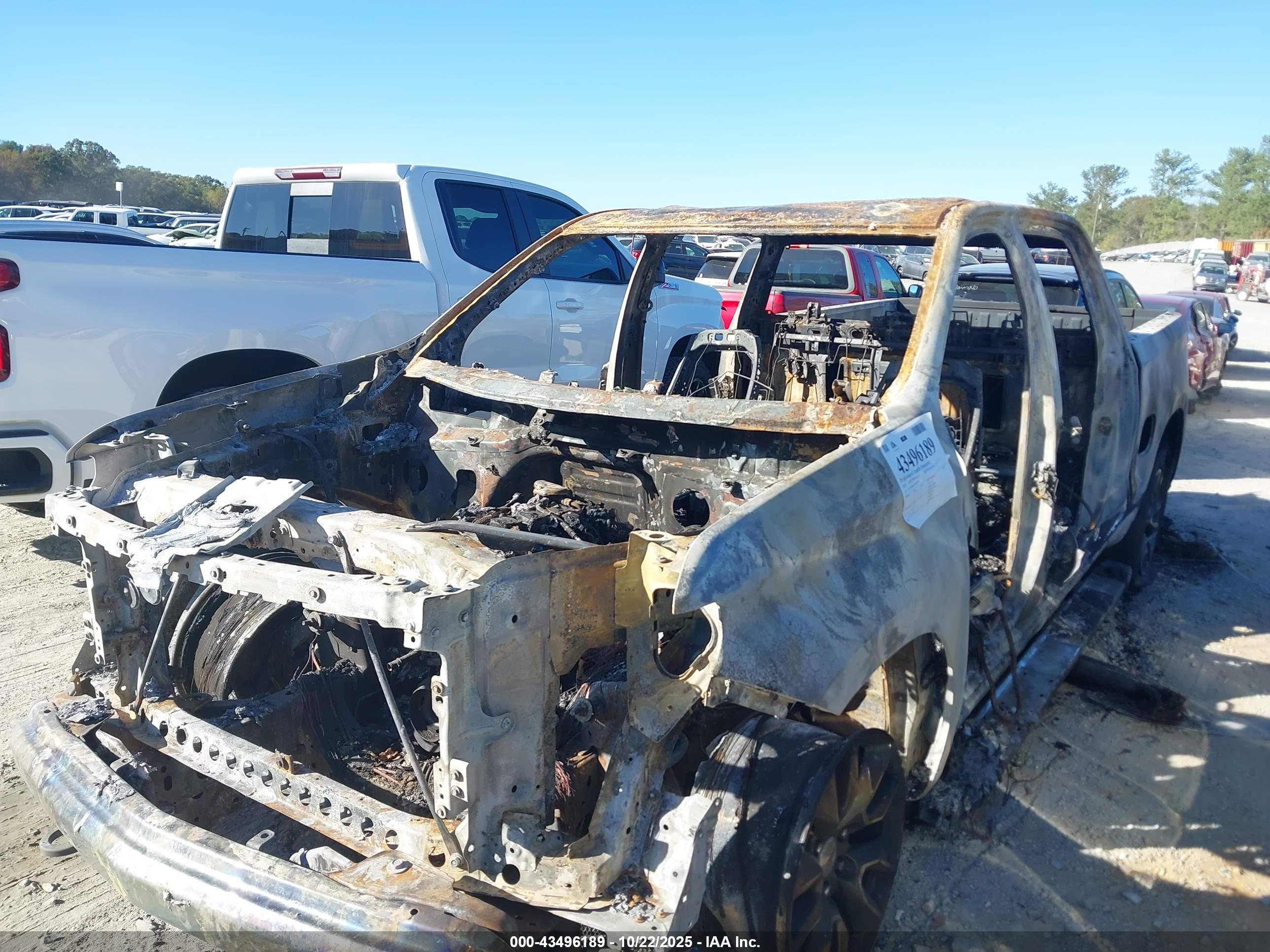 CHEVROLET SILVERADO image 6