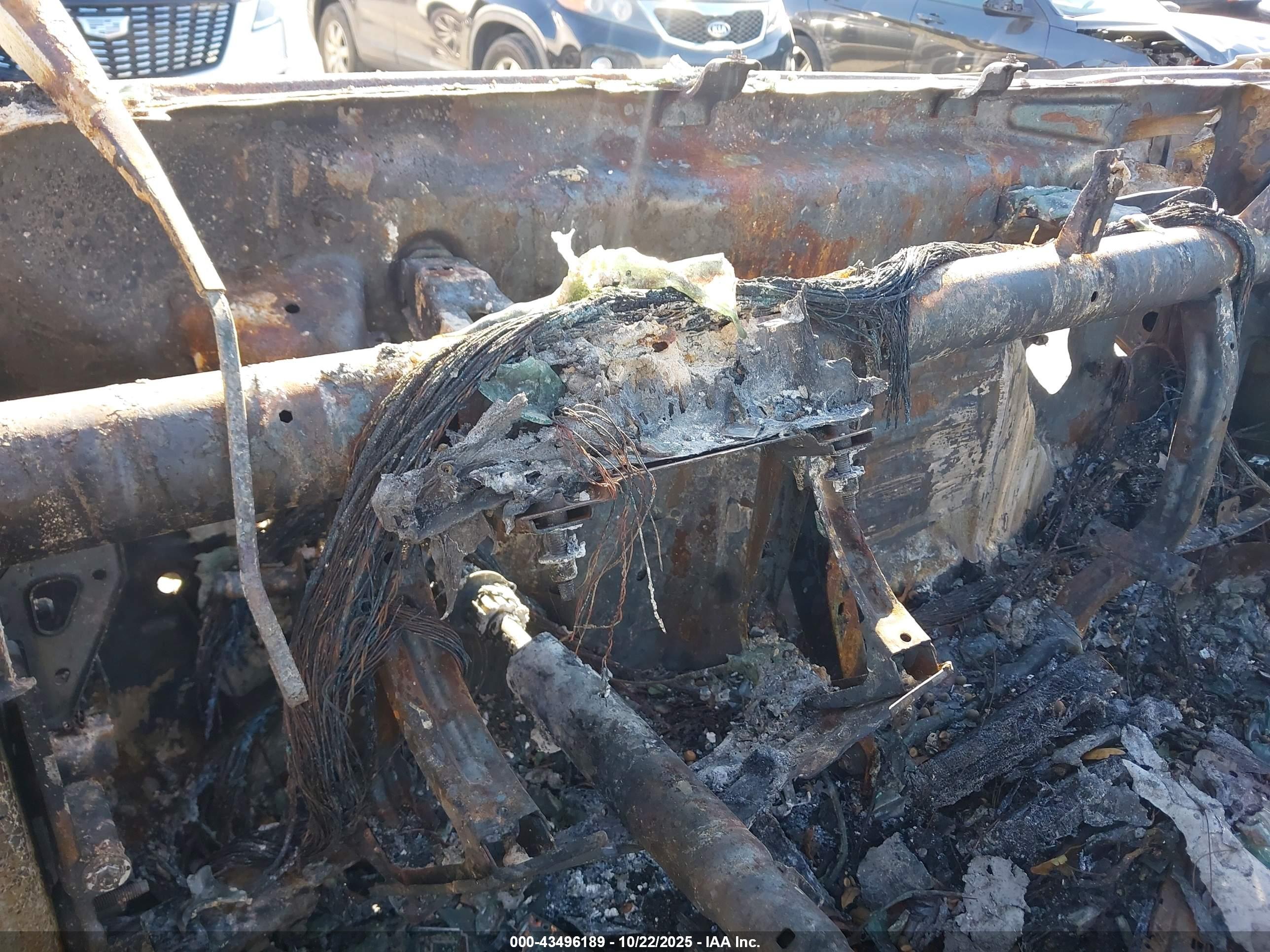 CHEVROLET SILVERADO image 7