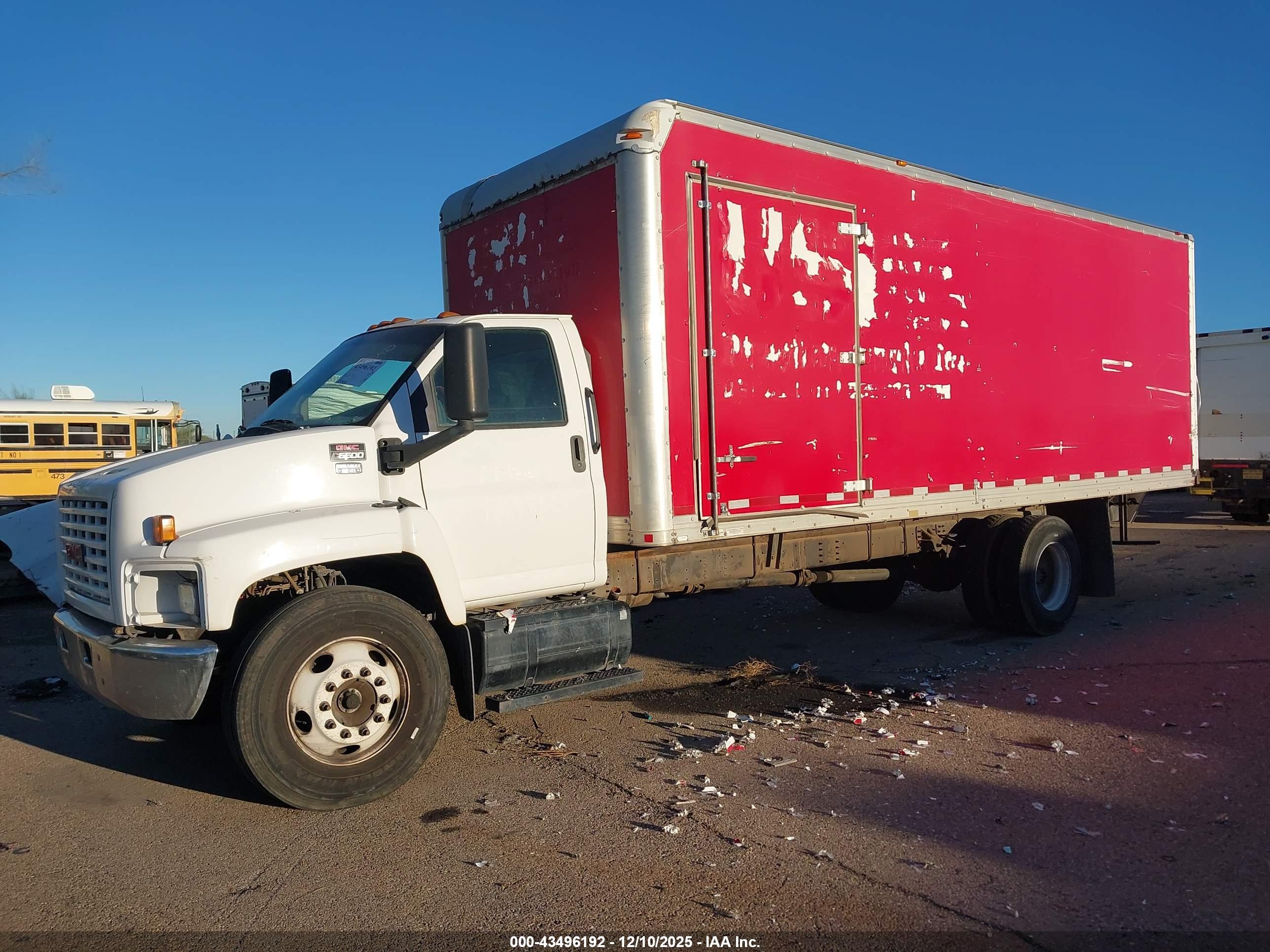 GMC TC6500 image 2