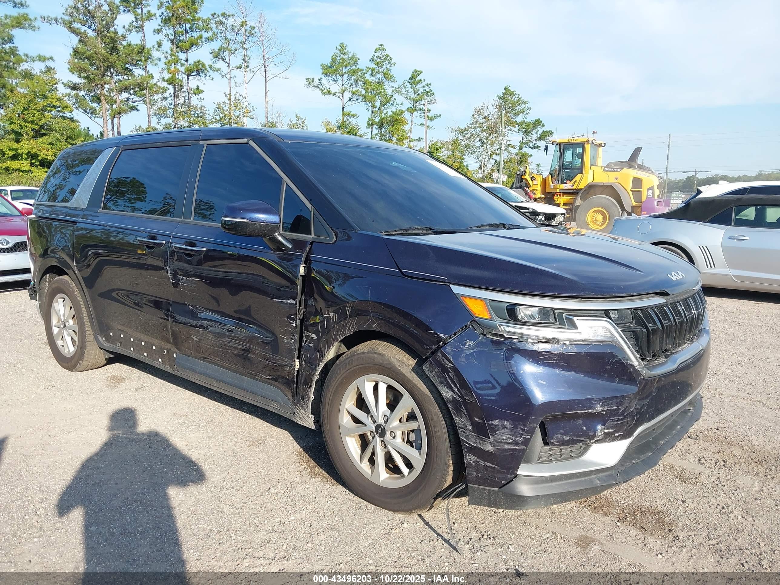 KIA CARNIVAL image 6