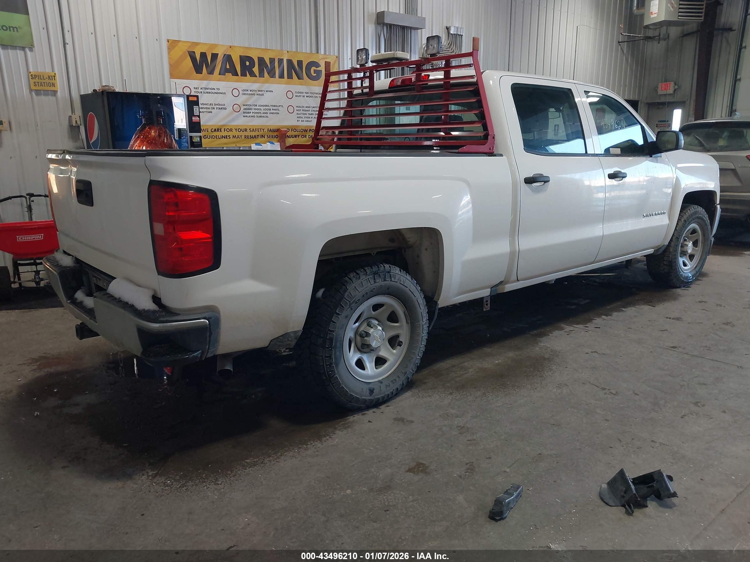 CHEVROLET SILVERADO image 4