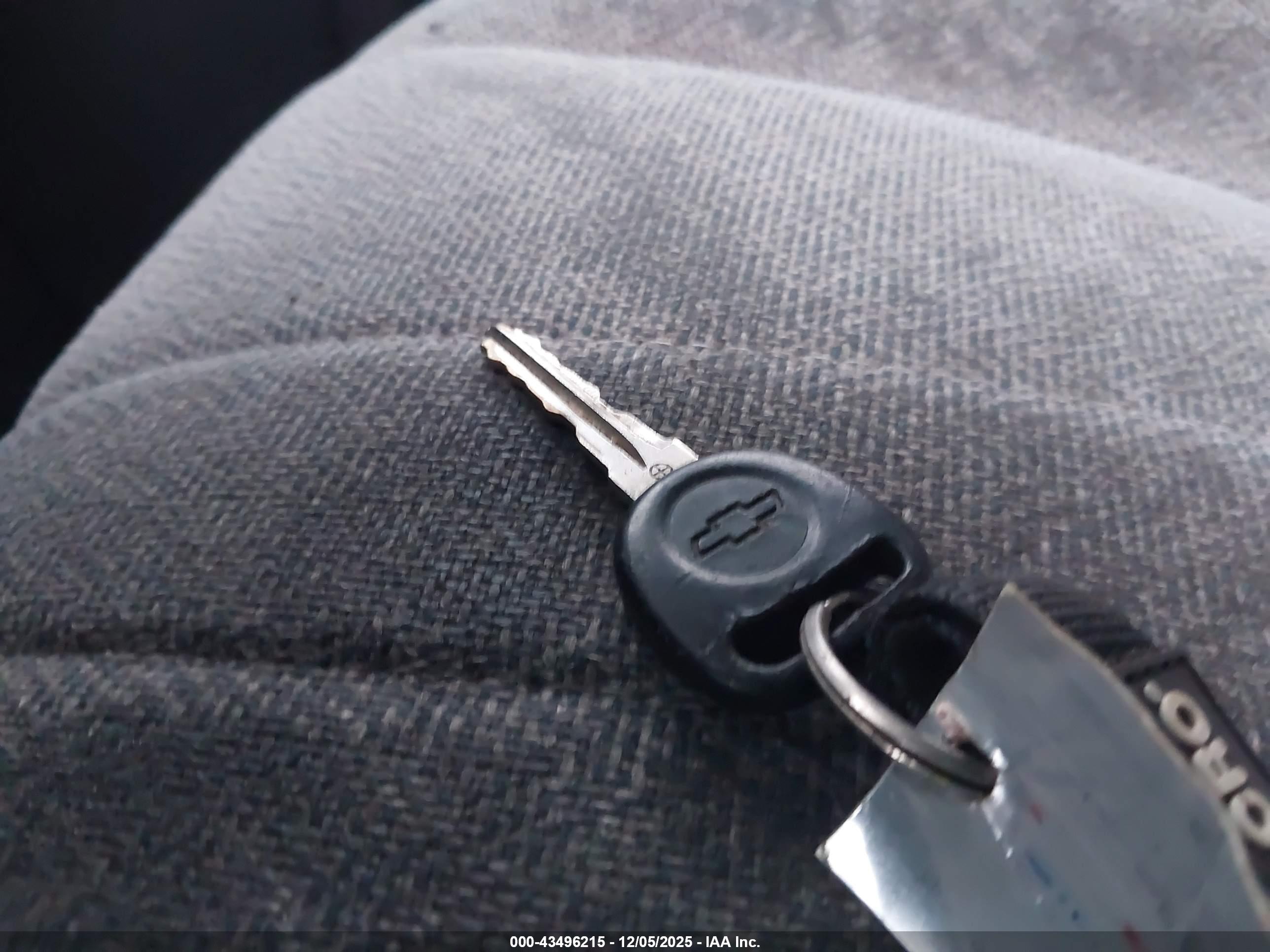 CHEVROLET EXPRESS image 11