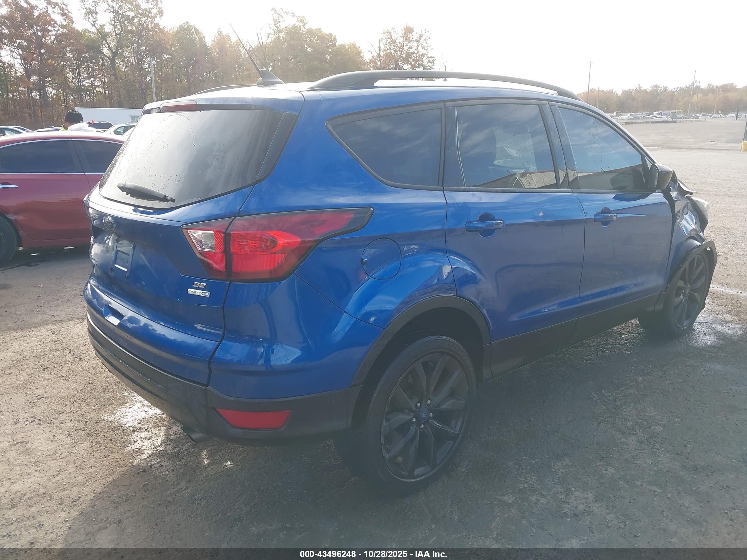 FORD ESCAPE image 4