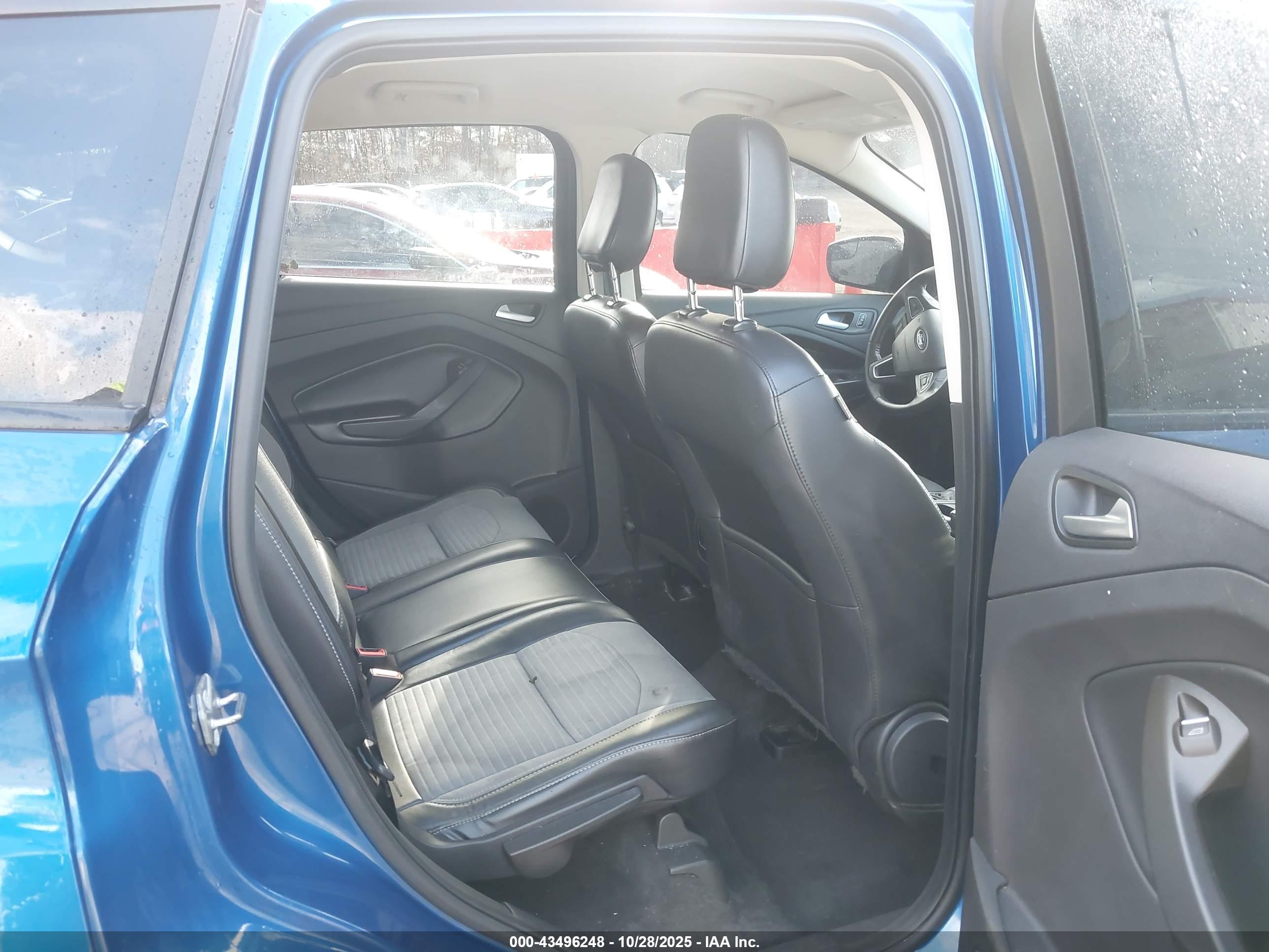 FORD ESCAPE image 8