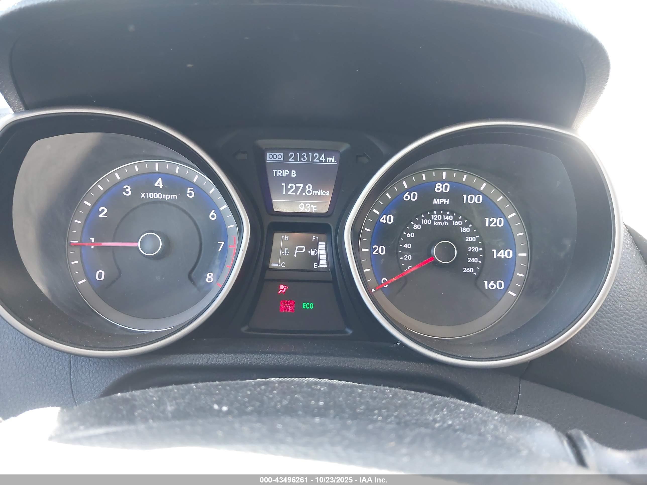 HYUNDAI ELANTRA image 7