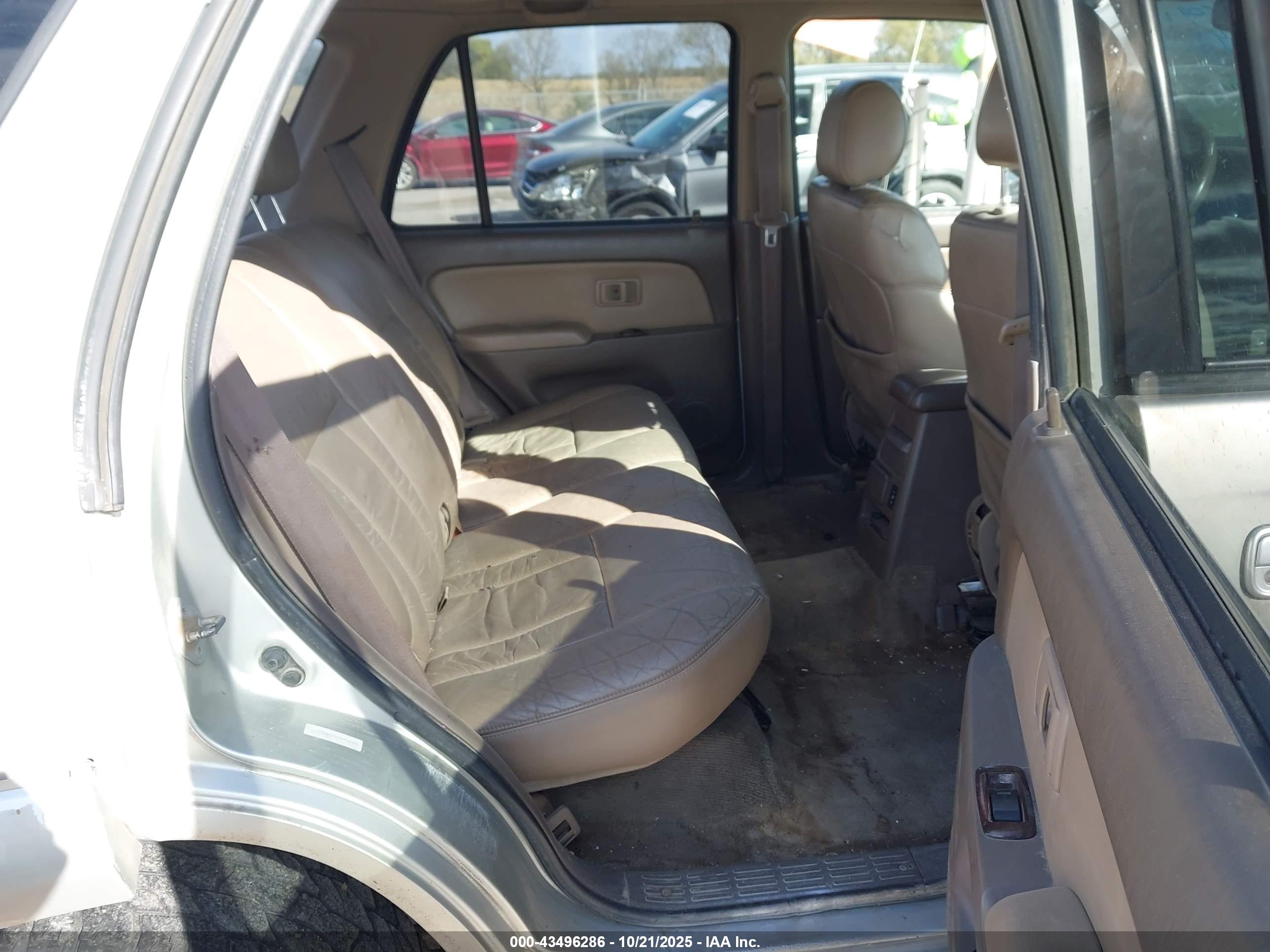 TOYOTA 4RUNNER image 8