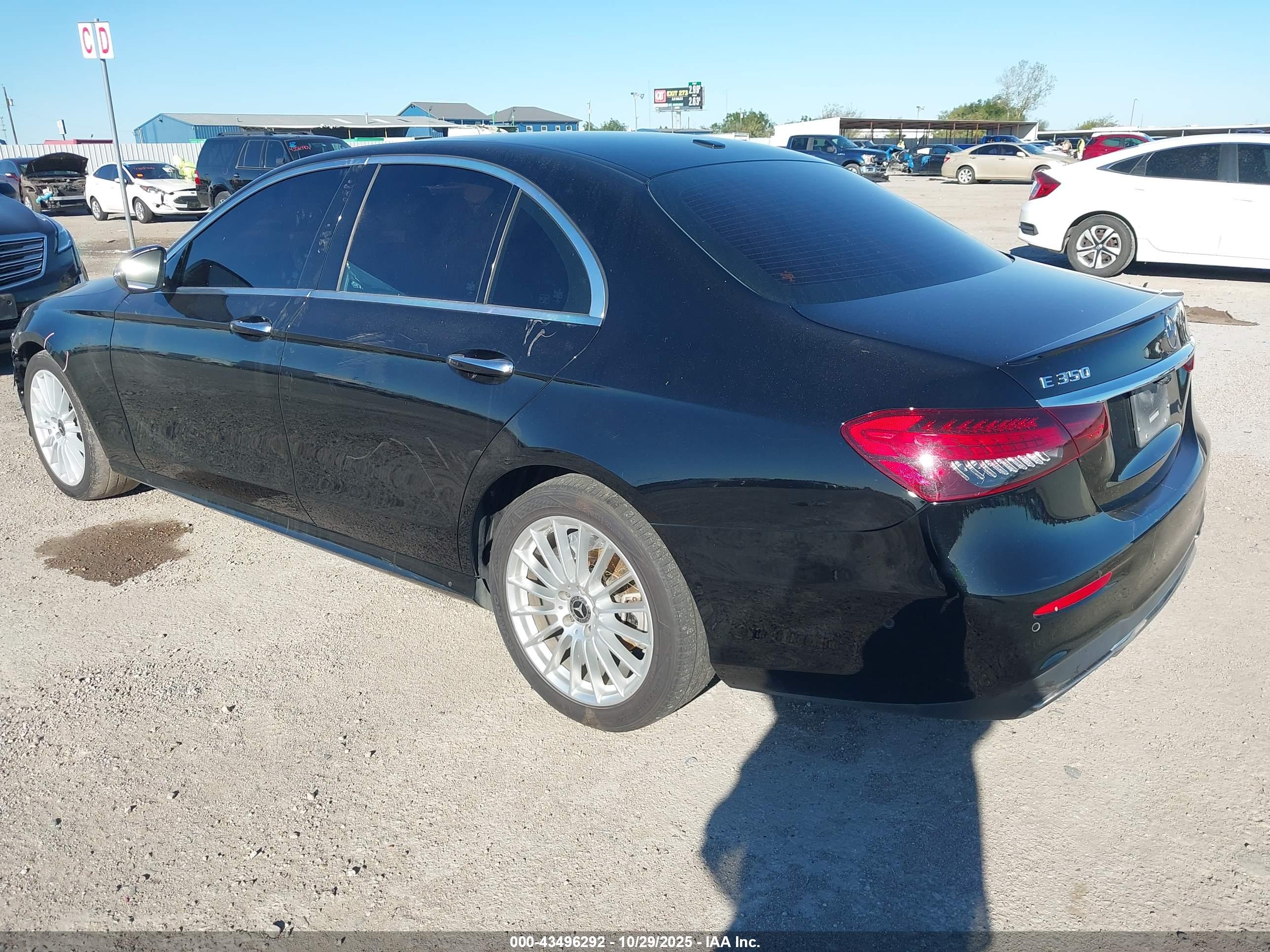 MERCEDES-BENZ E image 3
