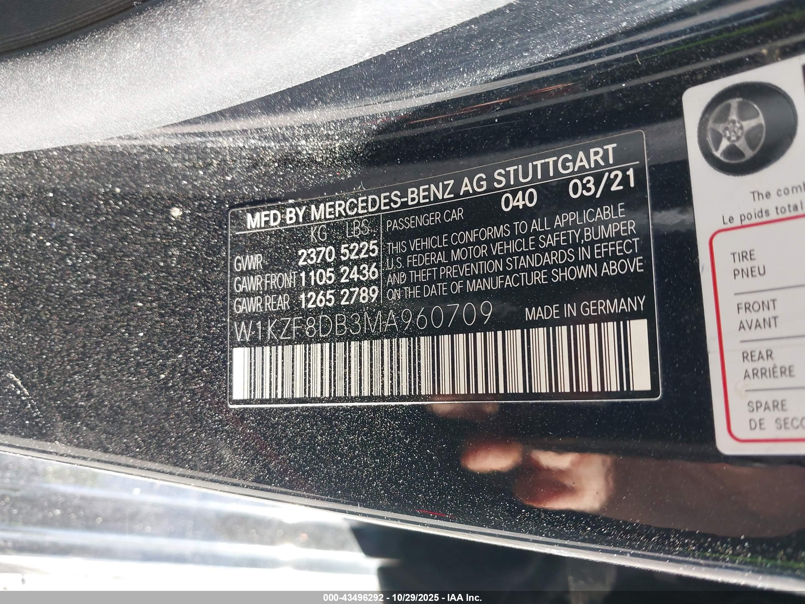 MERCEDES-BENZ E image 9