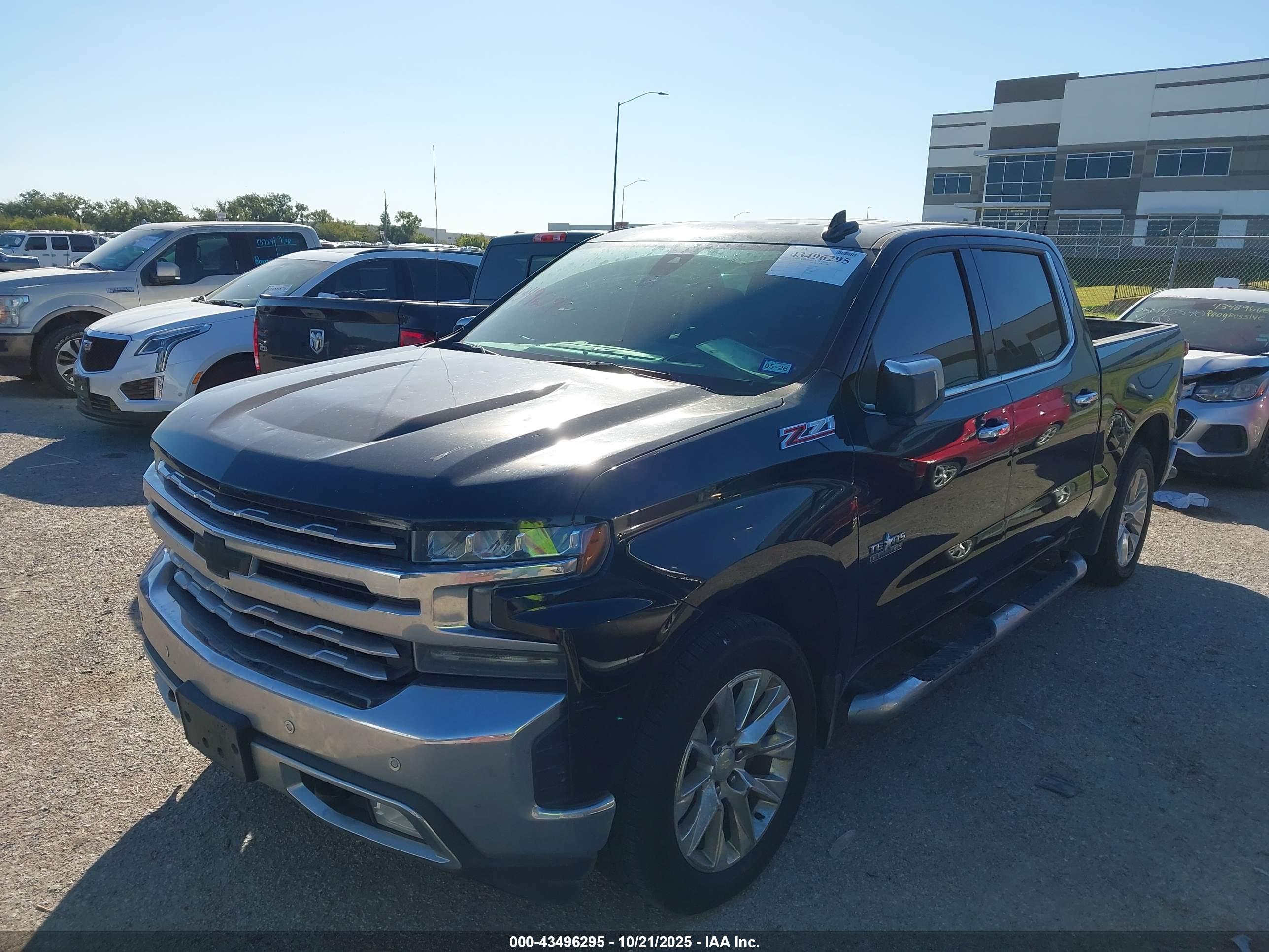 CHEVROLET SILVERADO image 2