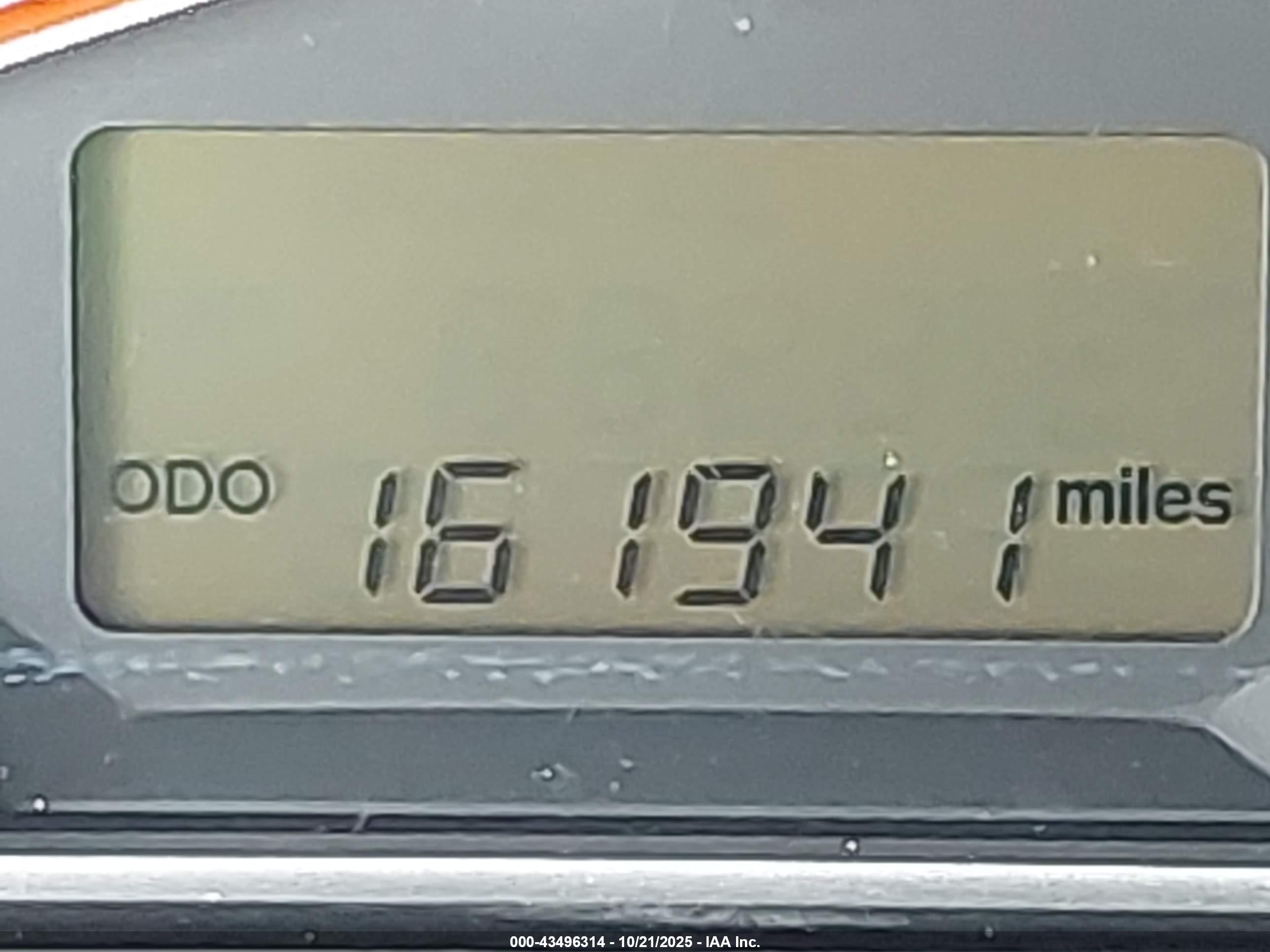 HYUNDAI SANTA image 7