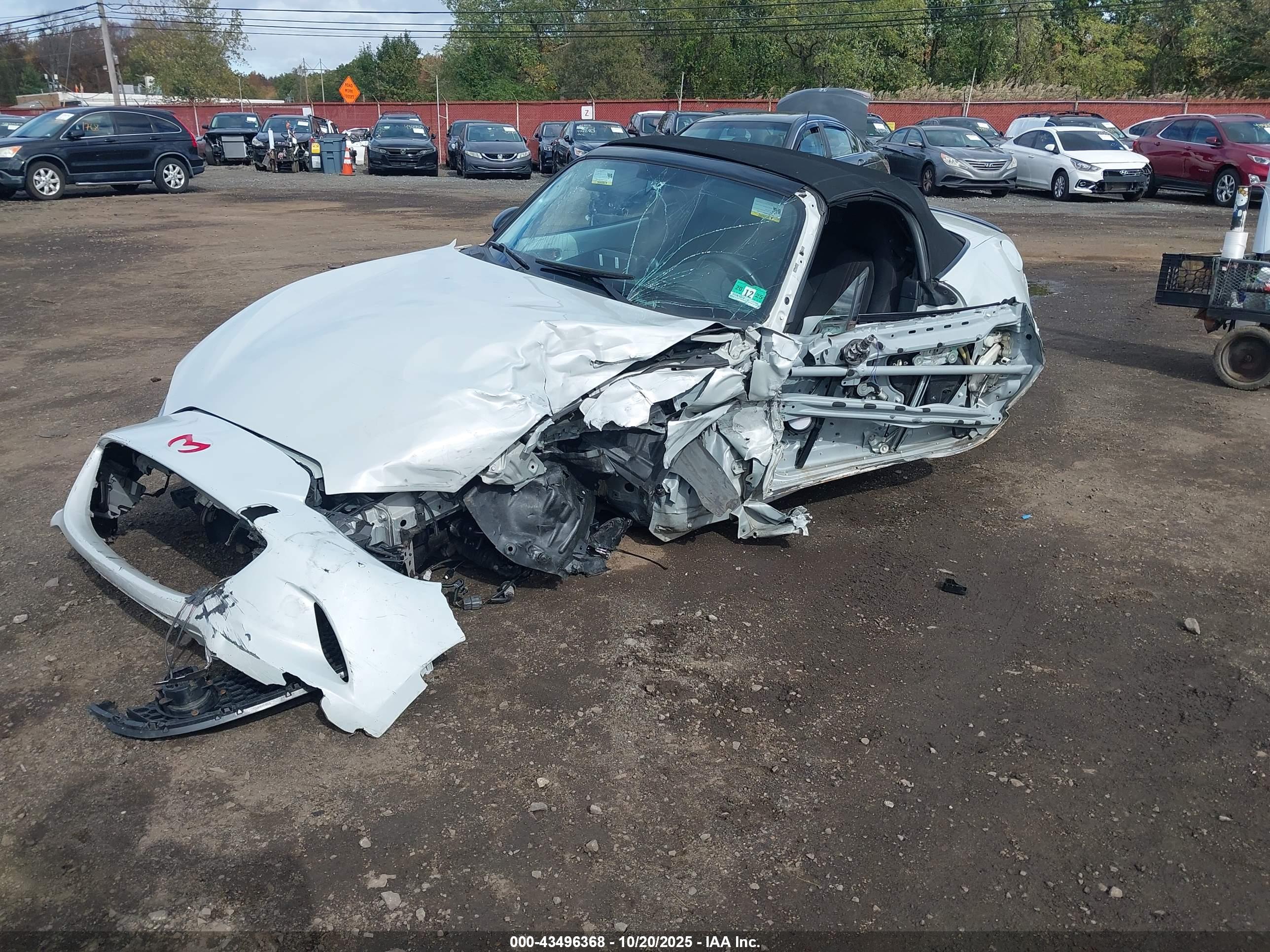 MAZDA MX-5 image 2