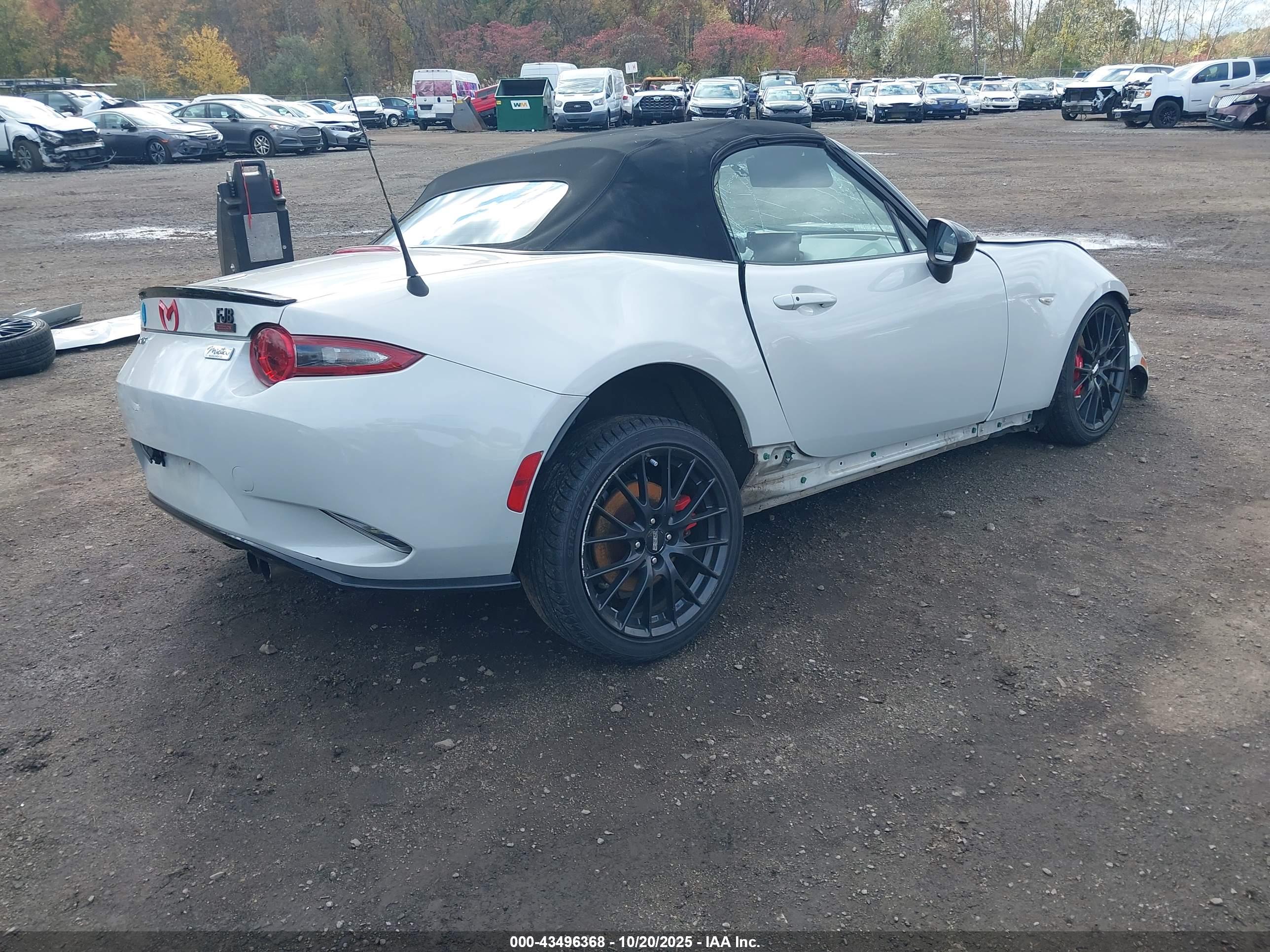 MAZDA MX-5 image 4