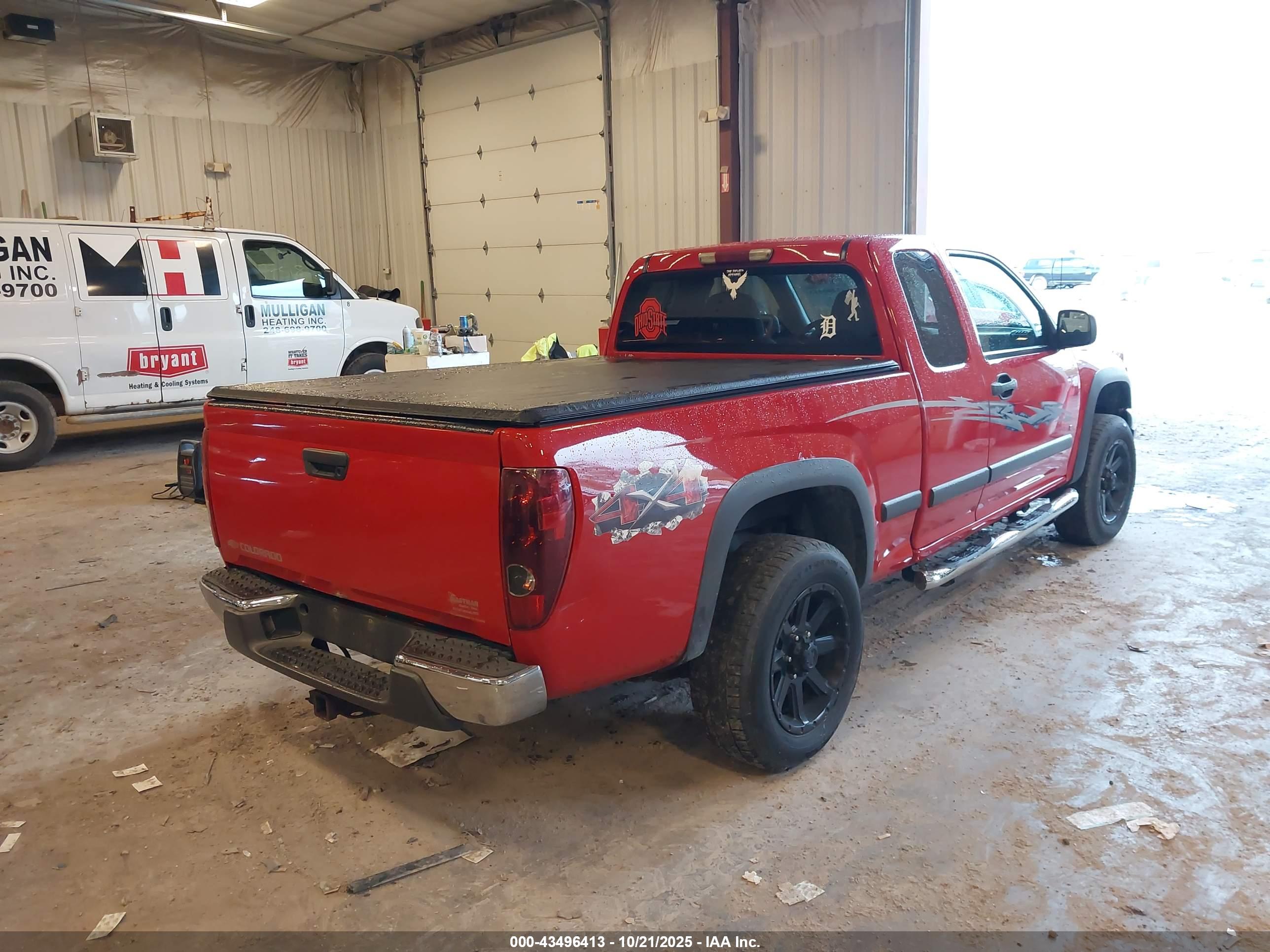 CHEVROLET COLORADO image 4