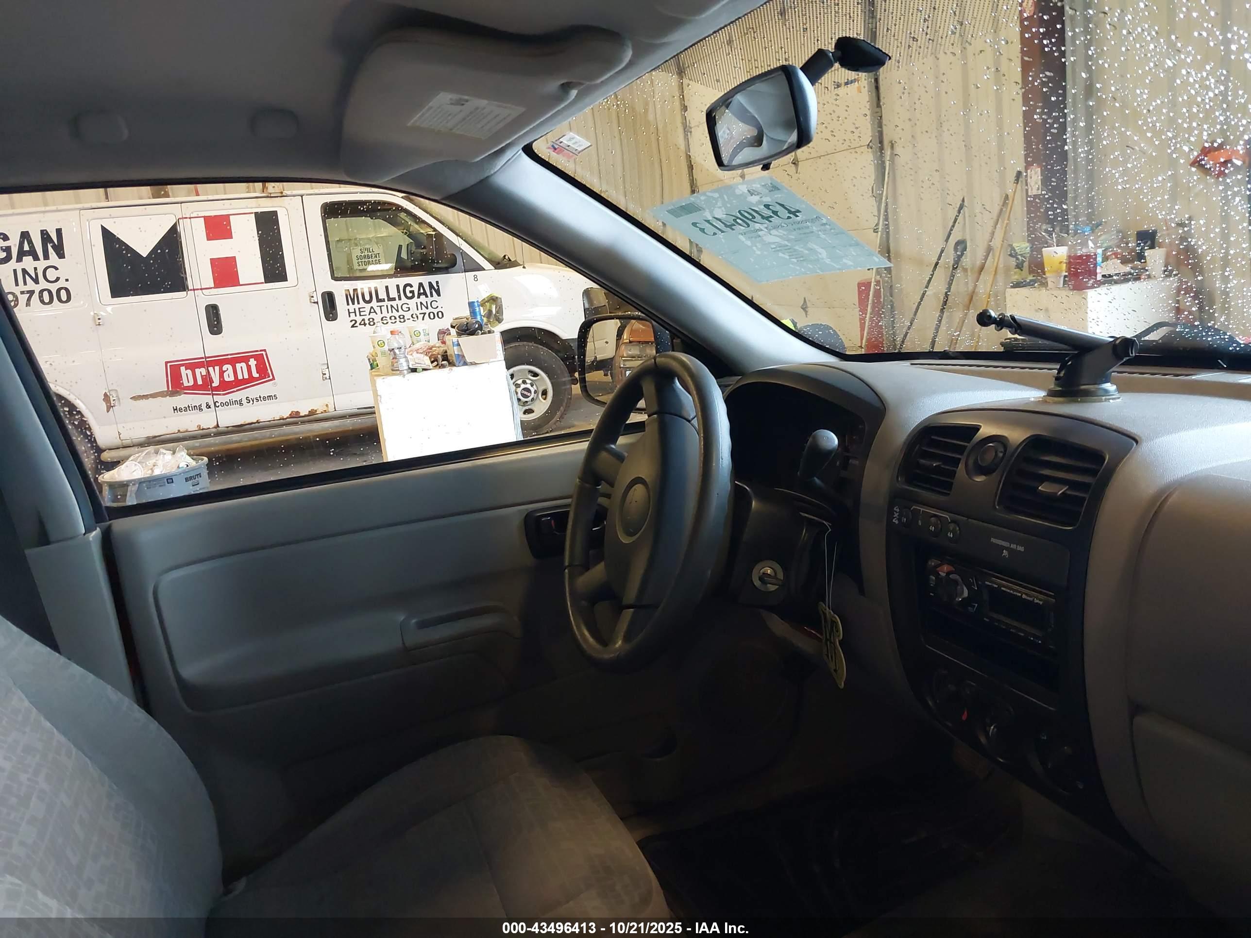CHEVROLET COLORADO image 5