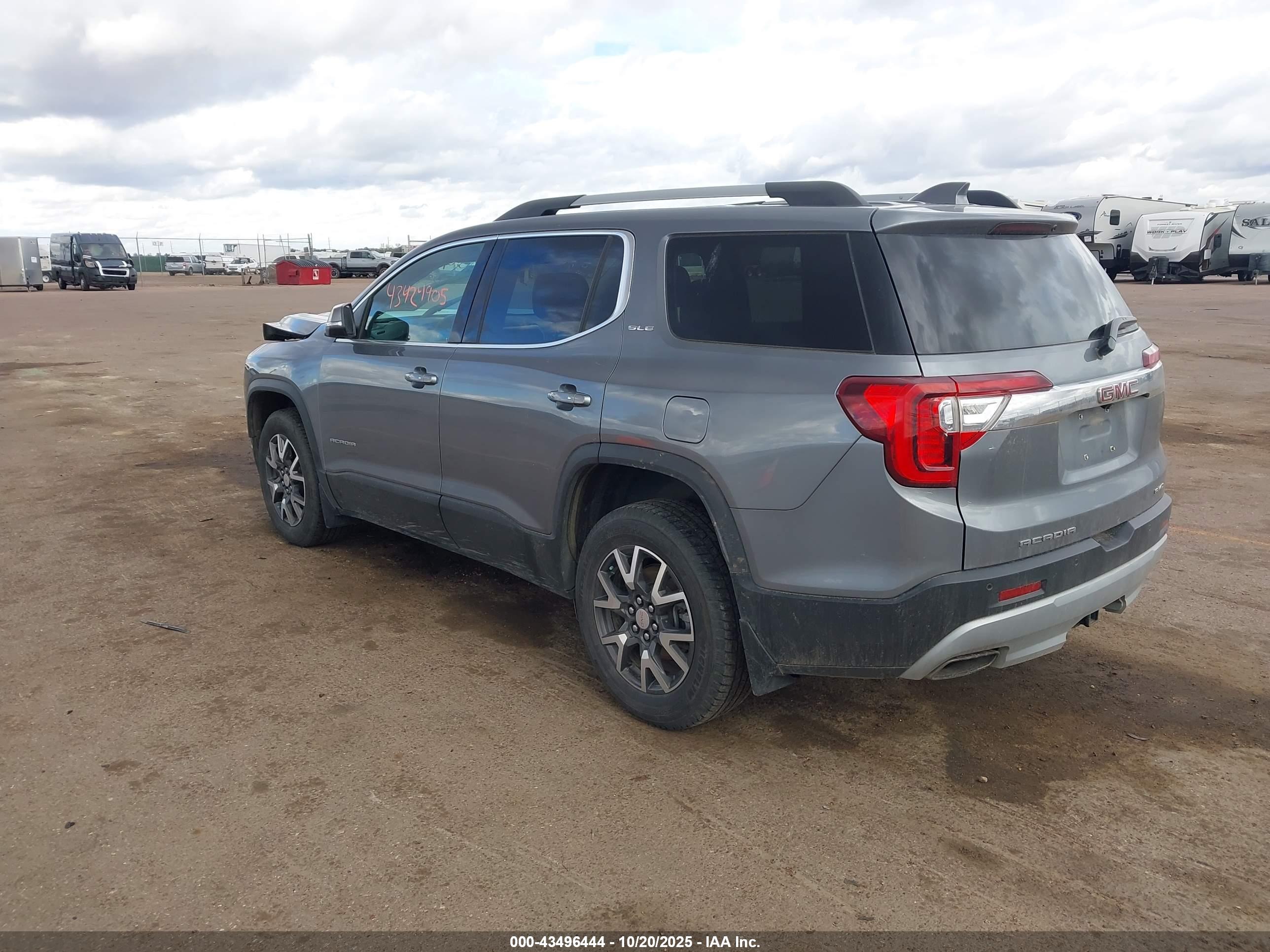 GMC ACADIA image 3