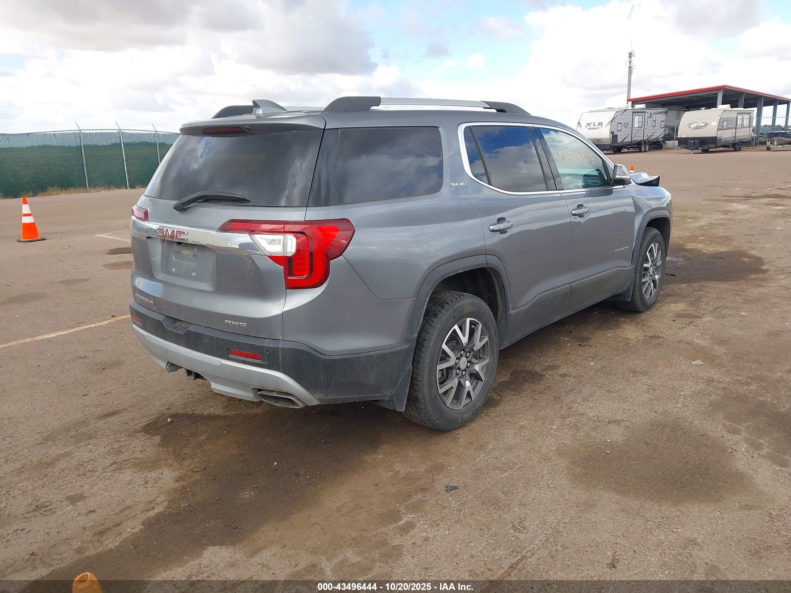 GMC ACADIA image 4