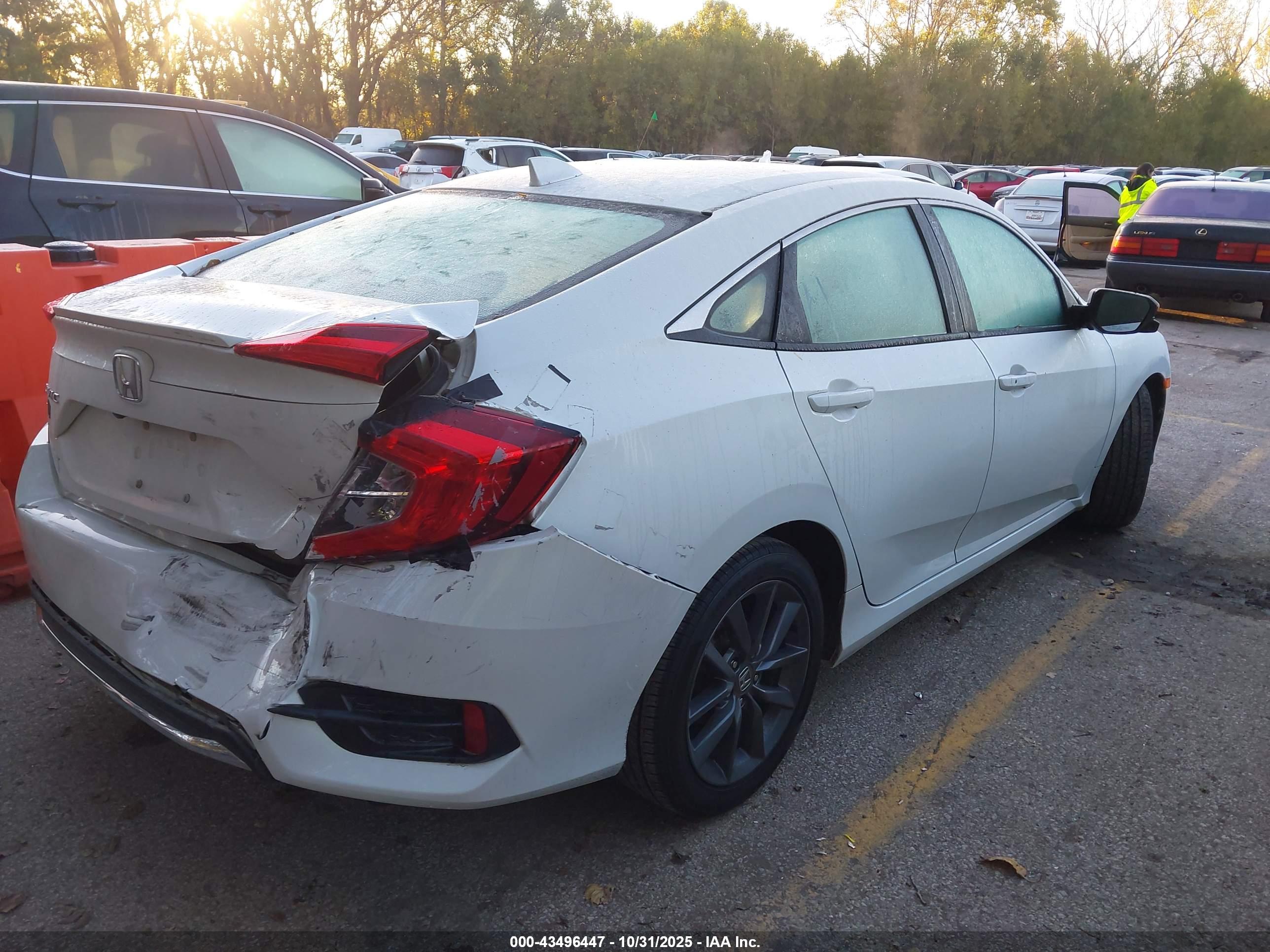 HONDA CIVIC image 4