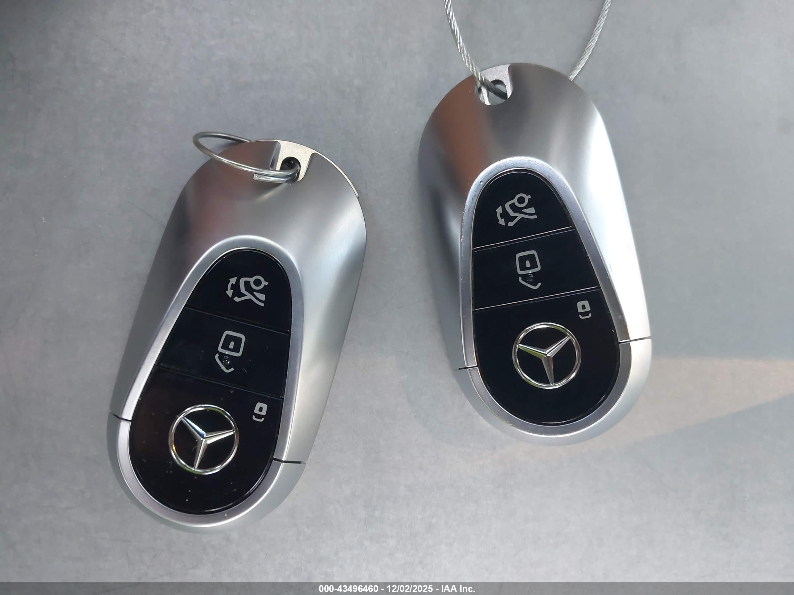 MERCEDES-BENZ EQS image 11