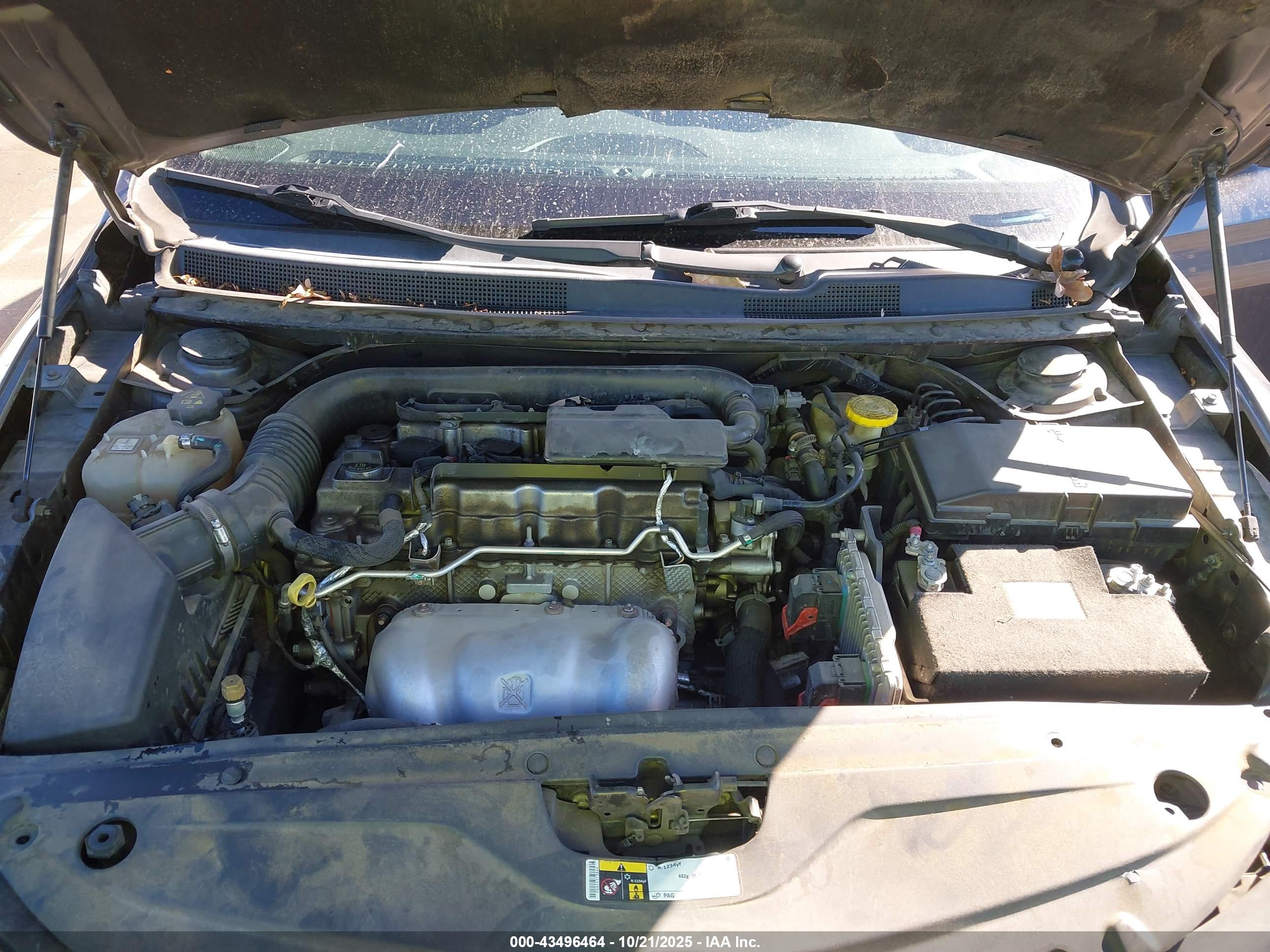 CHRYSLER 200 image 10