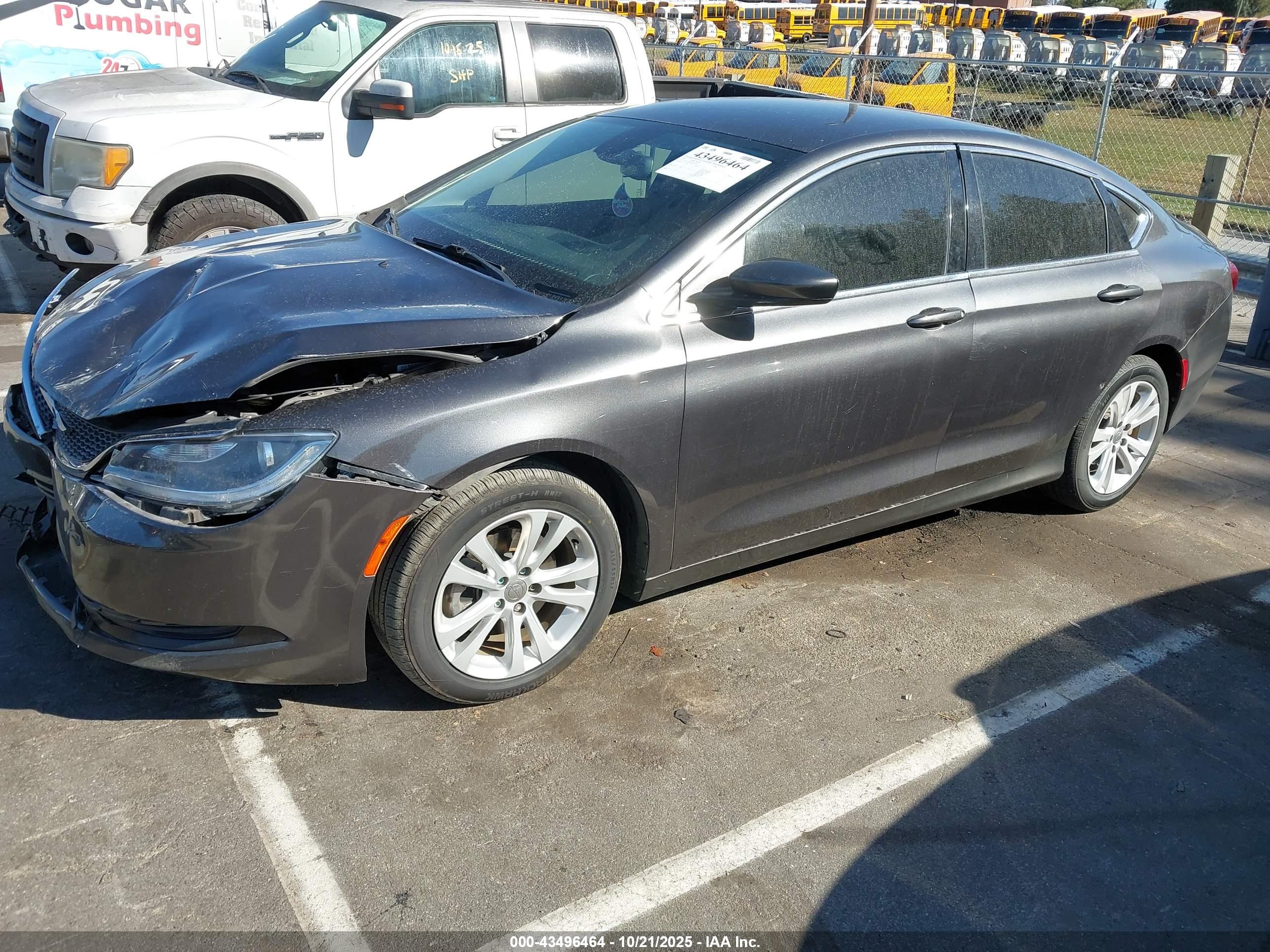 CHRYSLER 200 image 2