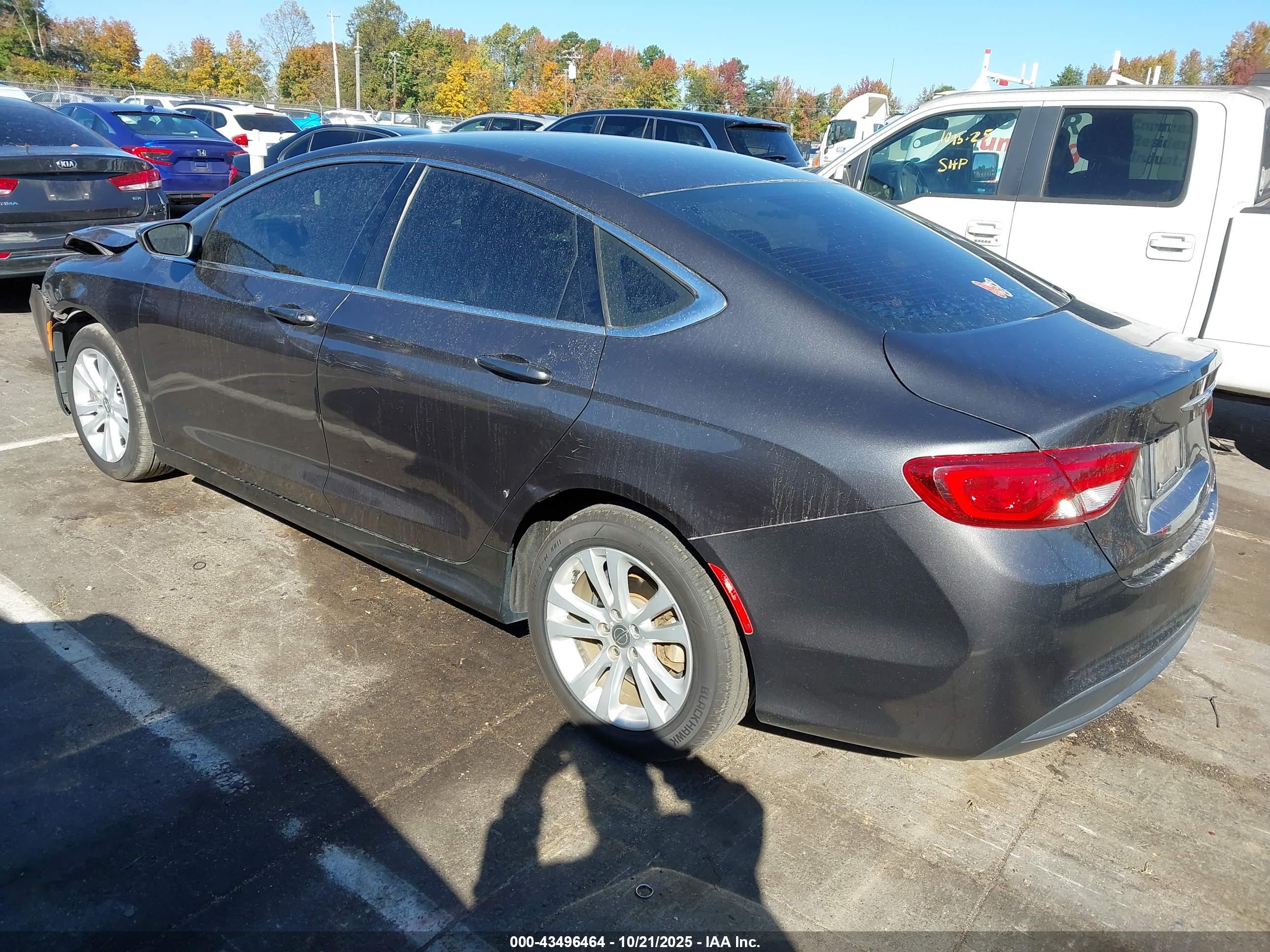 CHRYSLER 200 image 3