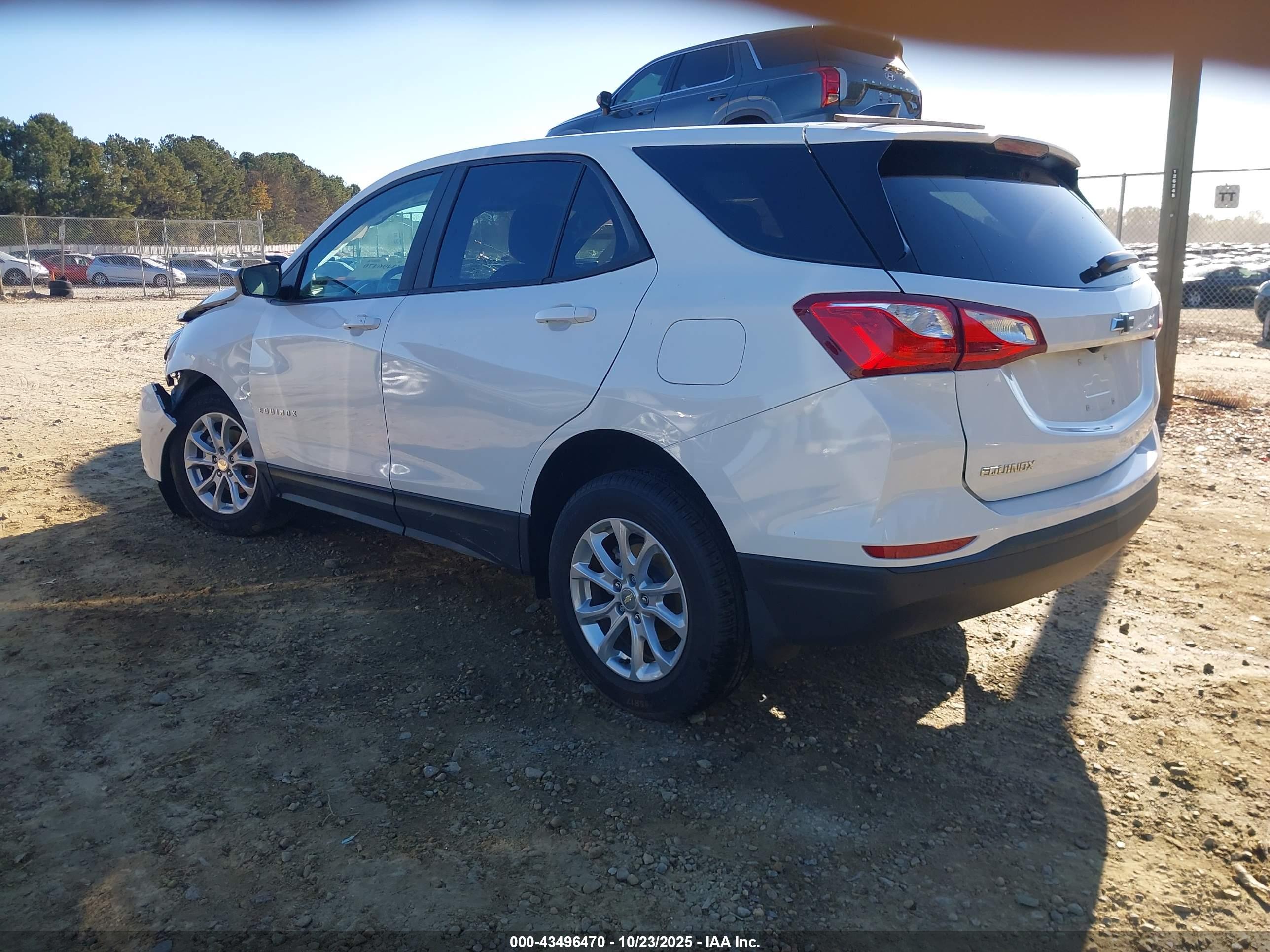CHEVROLET EQUINOX image 3