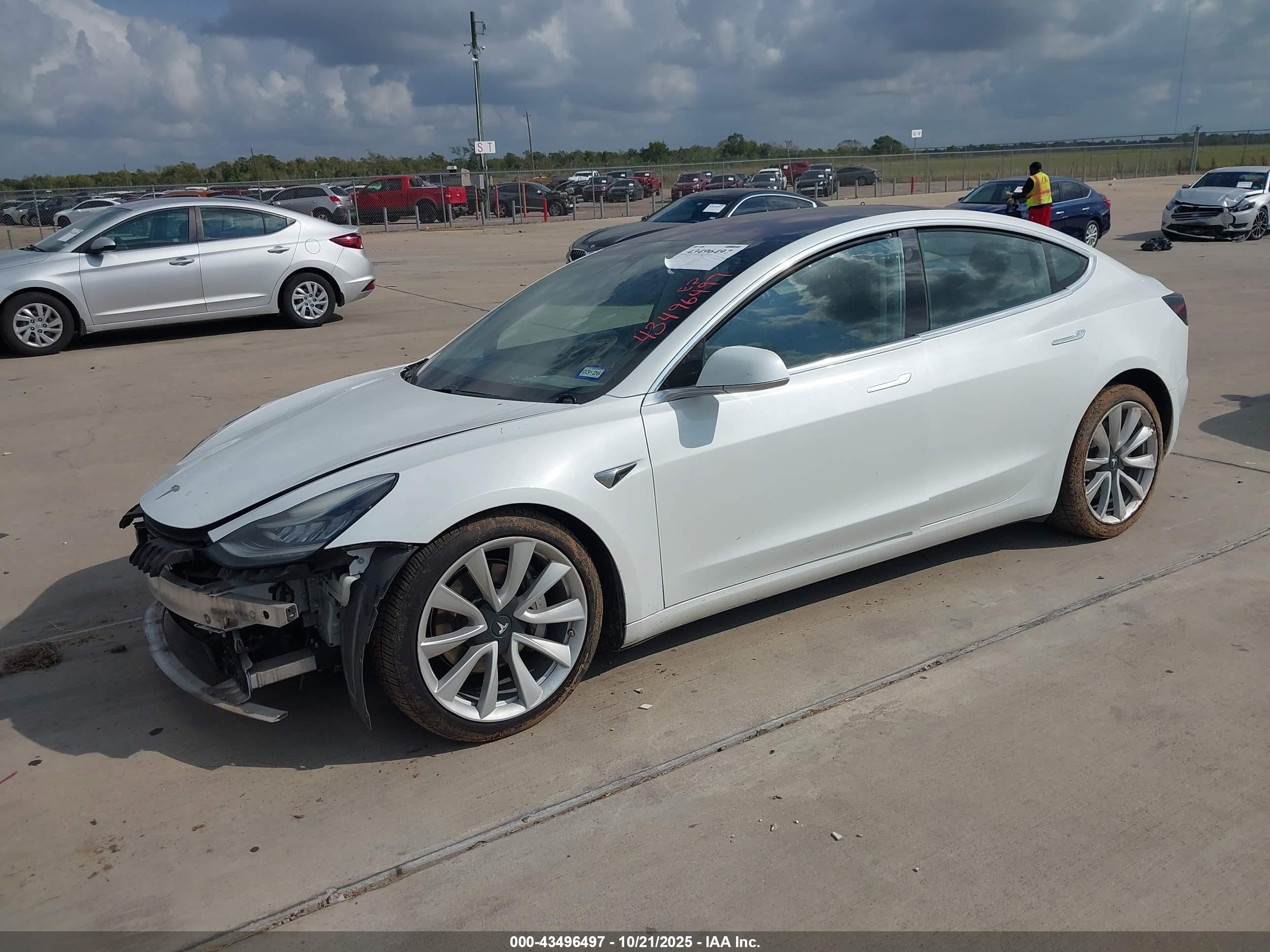 TESLA MODEL image 2