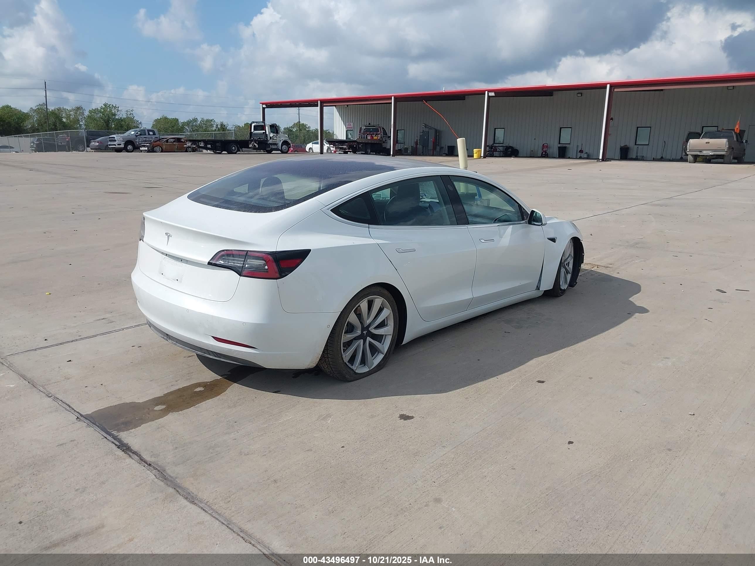 TESLA MODEL image 4