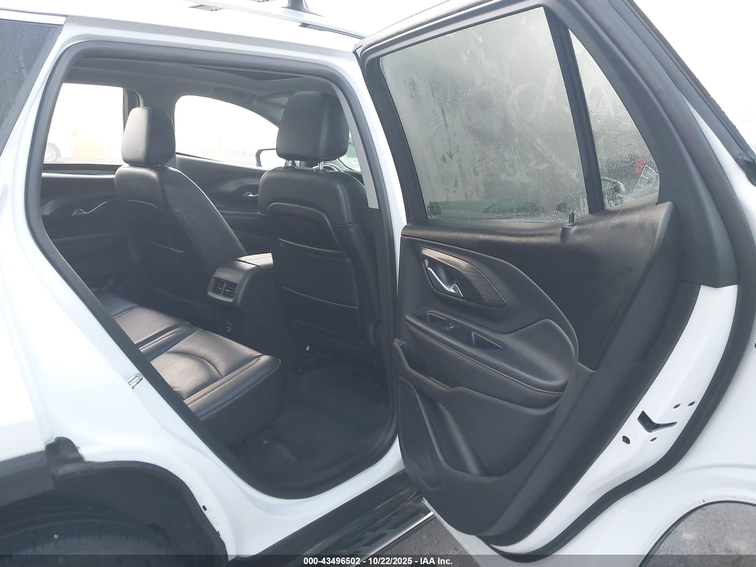 GMC TERRAIN image 8
