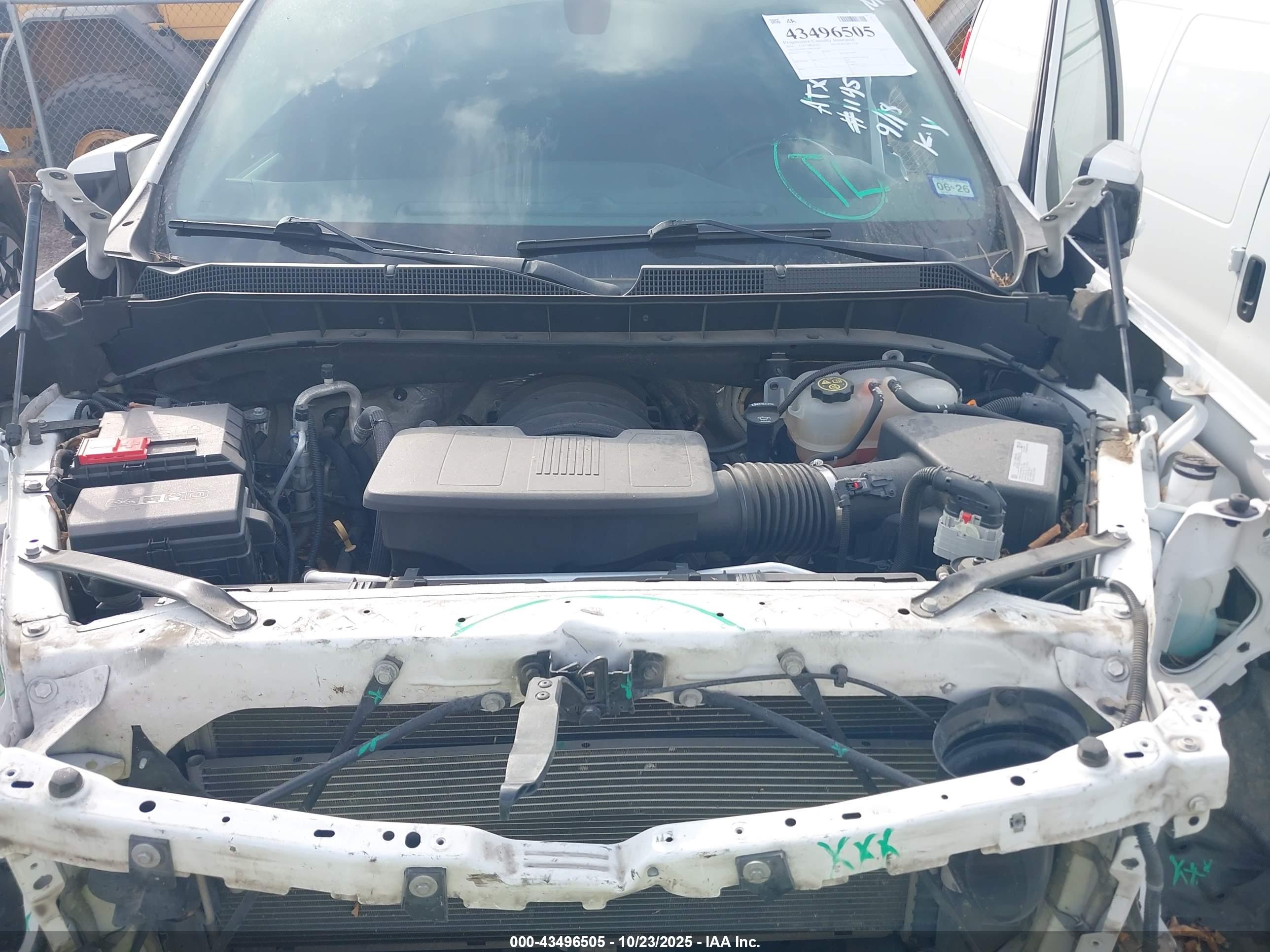 CHEVROLET SILVERADO image 10