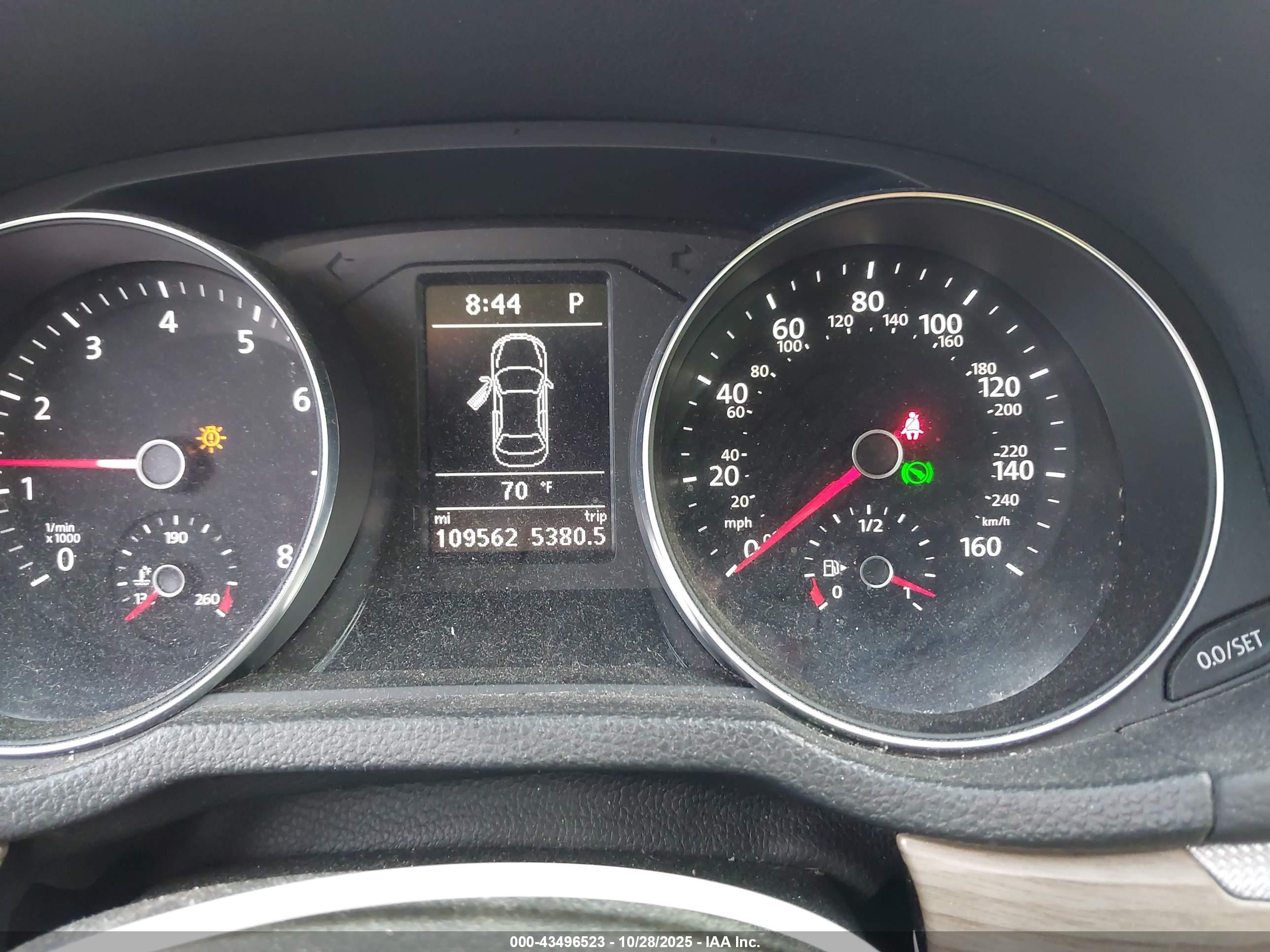 VOLKSWAGEN PASSAT image 7