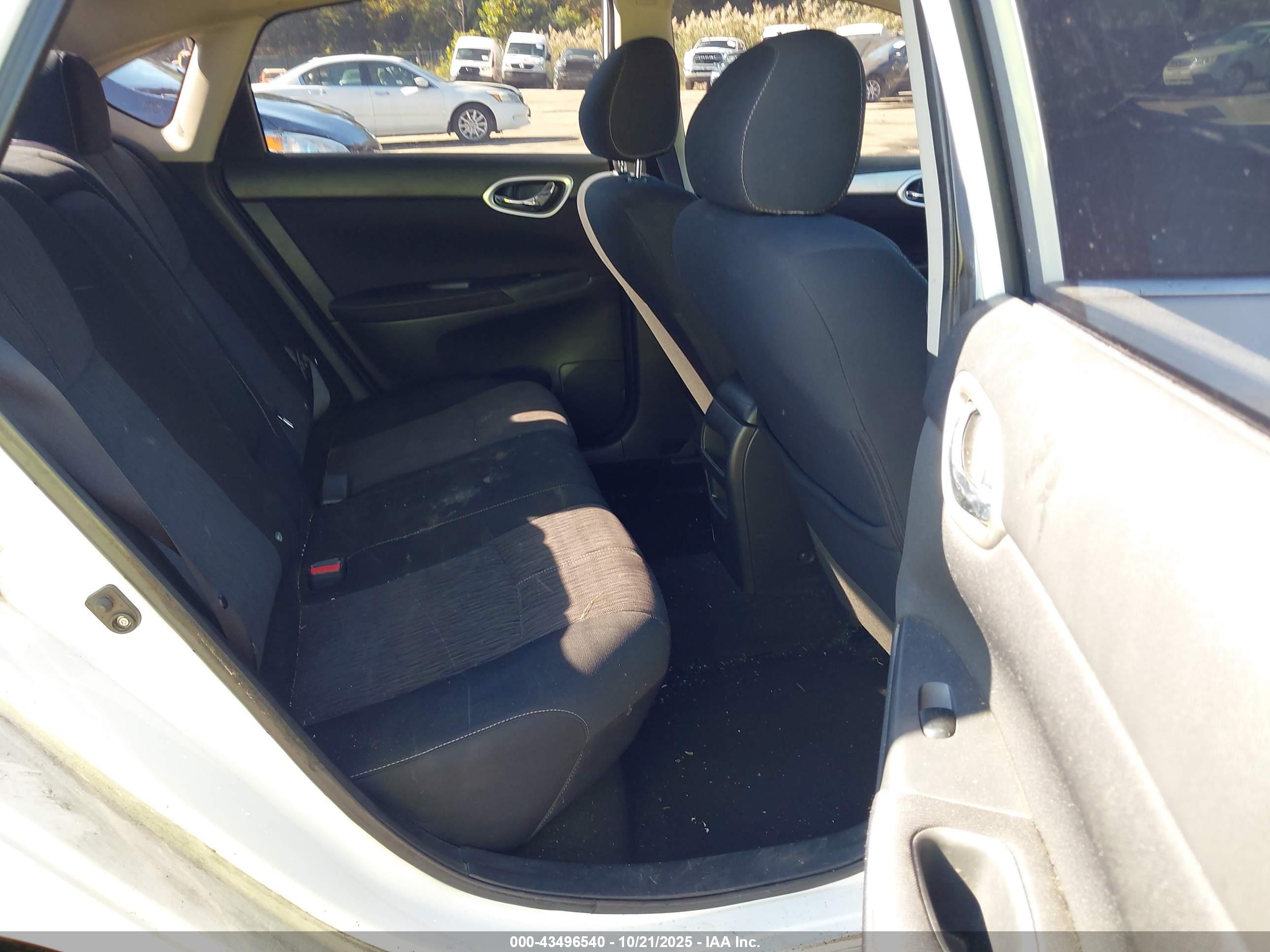 NISSAN SENTRA image 8