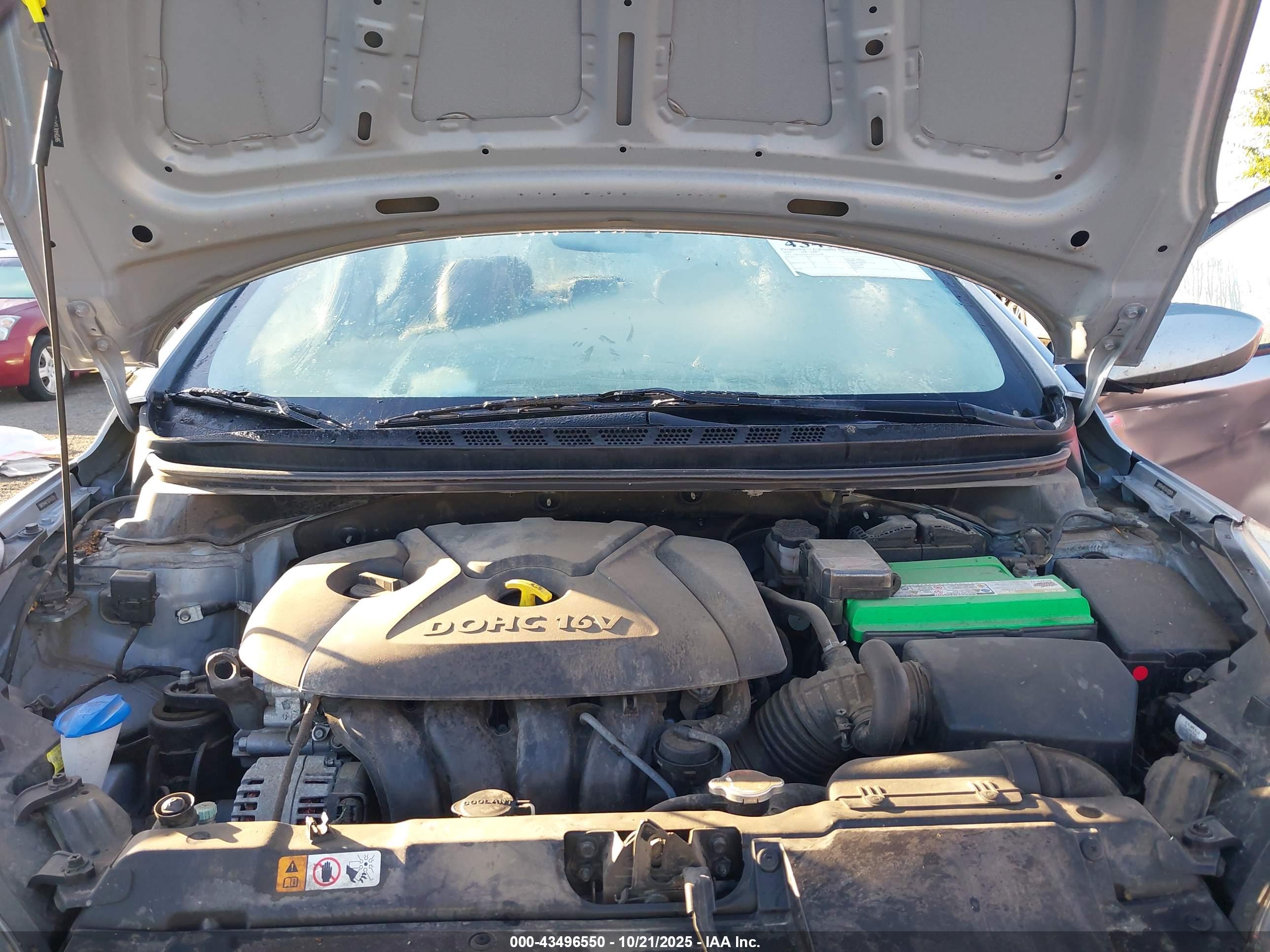 HYUNDAI ELANTRA image 10