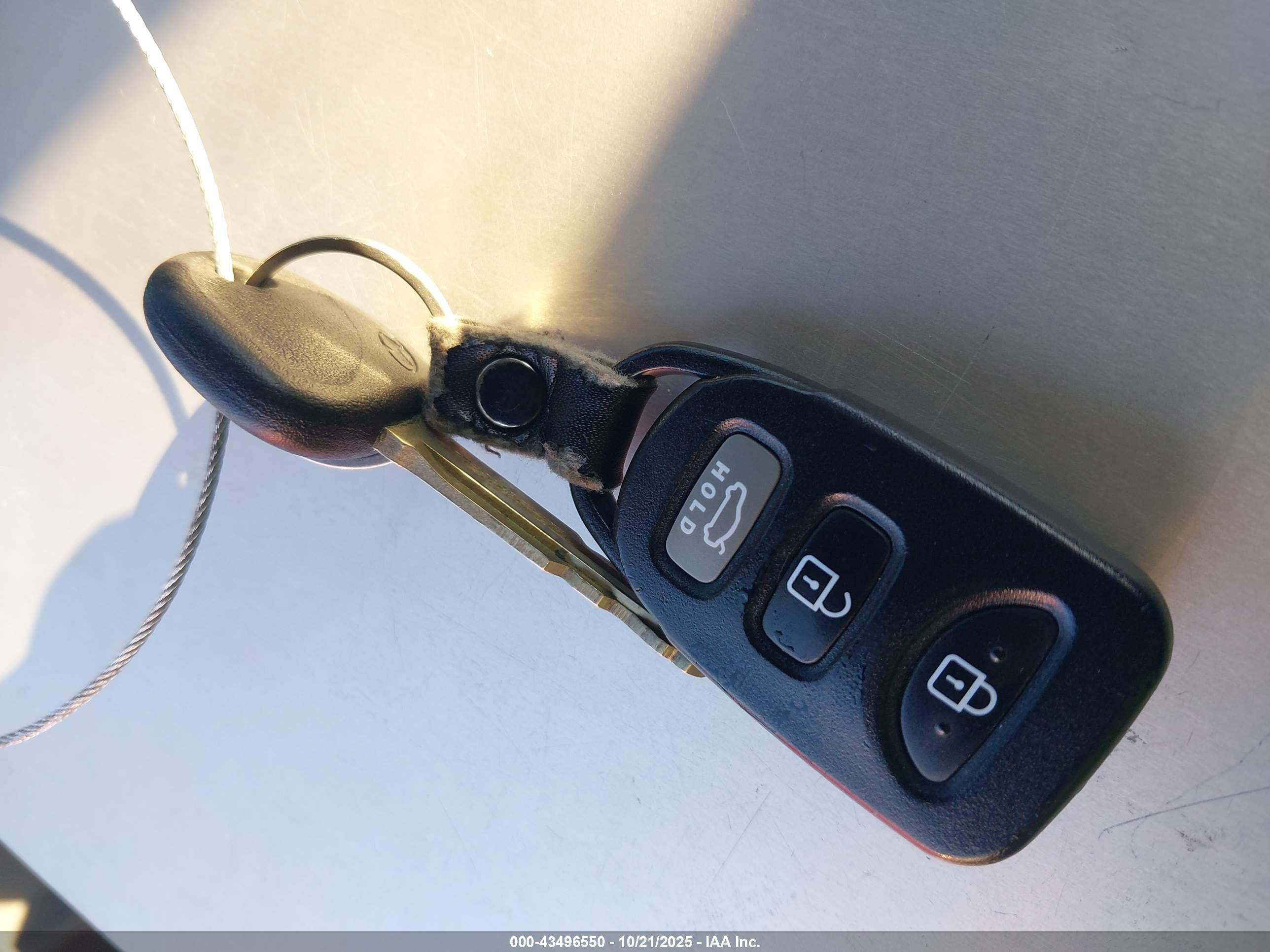 HYUNDAI ELANTRA image 11