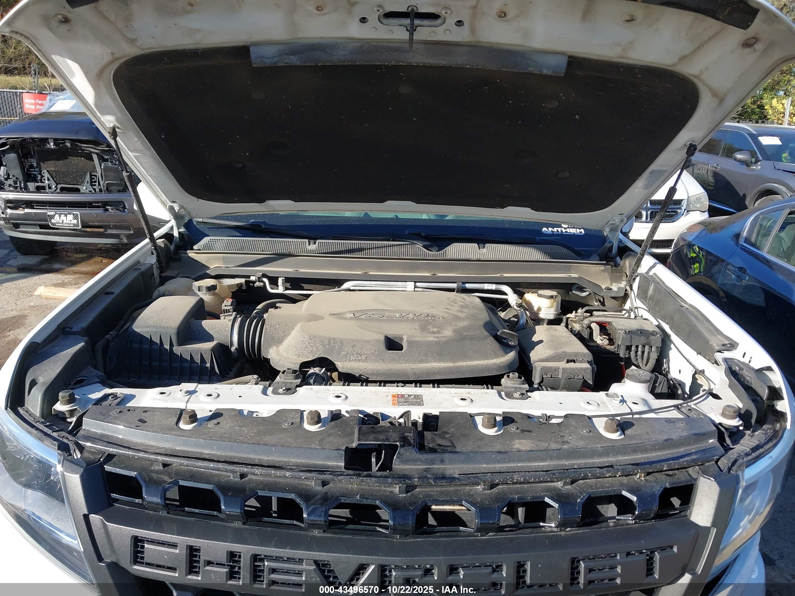 CHEVROLET COLORADO image 10
